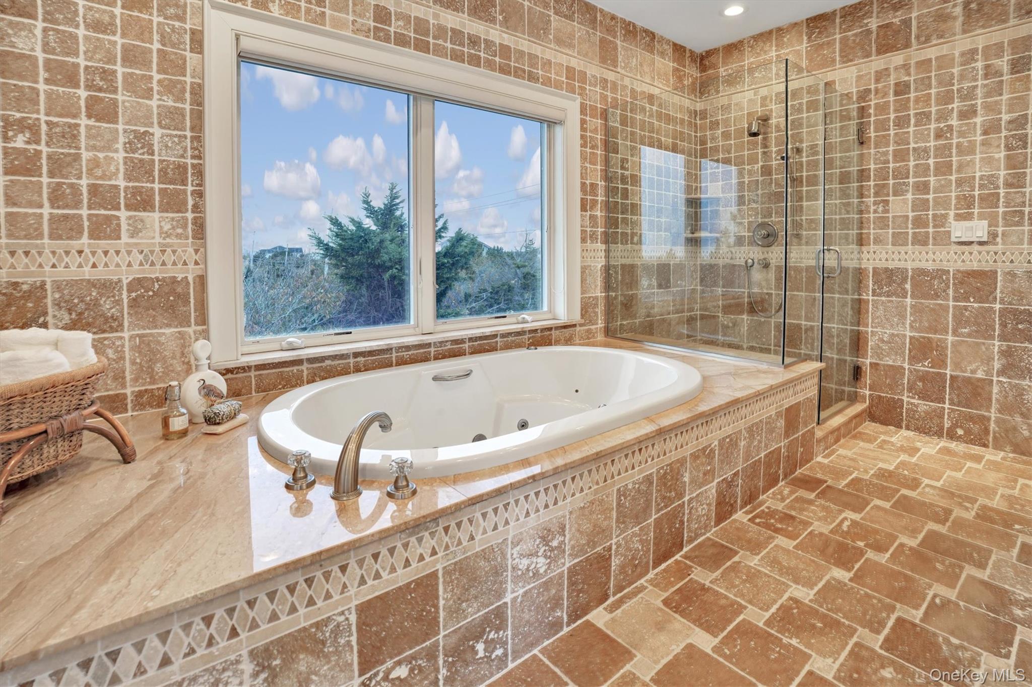 #20 photo, 605 Dune Road, מחוז סאפוק Westhampton , NY 11977