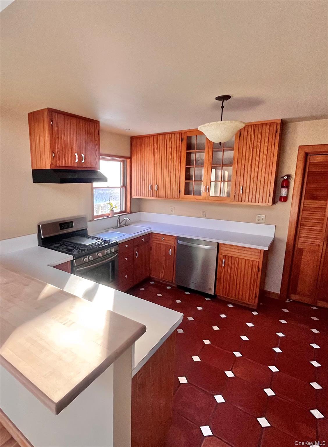 #4 photo, 5 Arthur Street, Riverhead , NY 11901