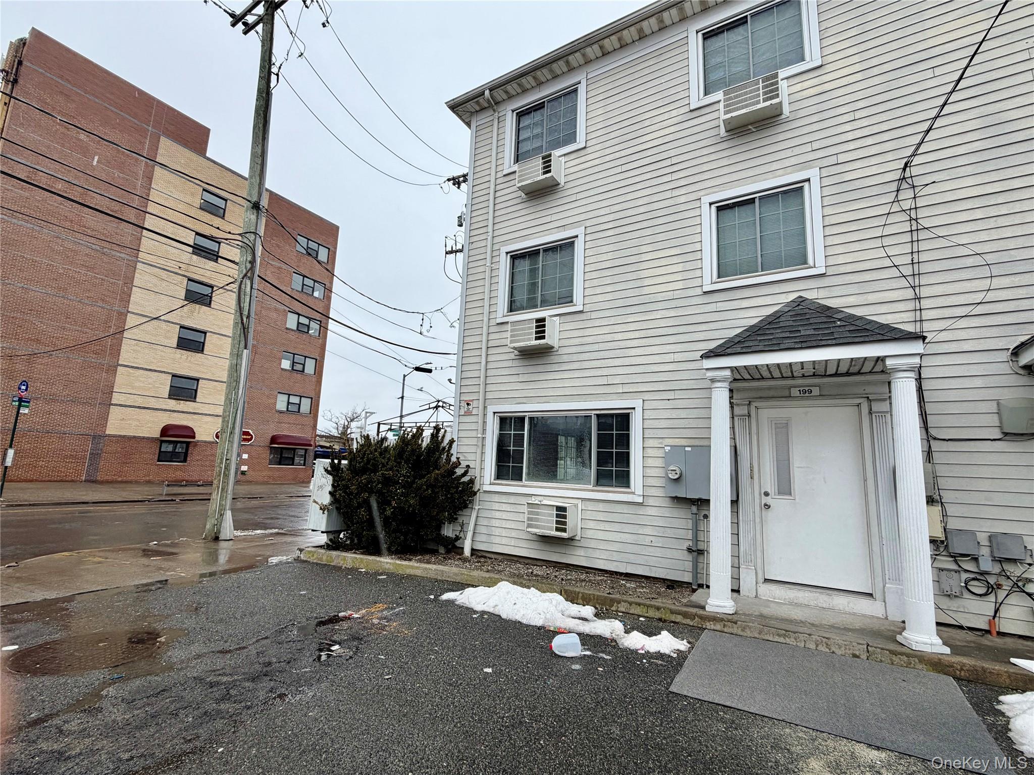 #9 photo, 199 Cross Bay Parkway, কুইন্‌স Broad Channel , NY 11693