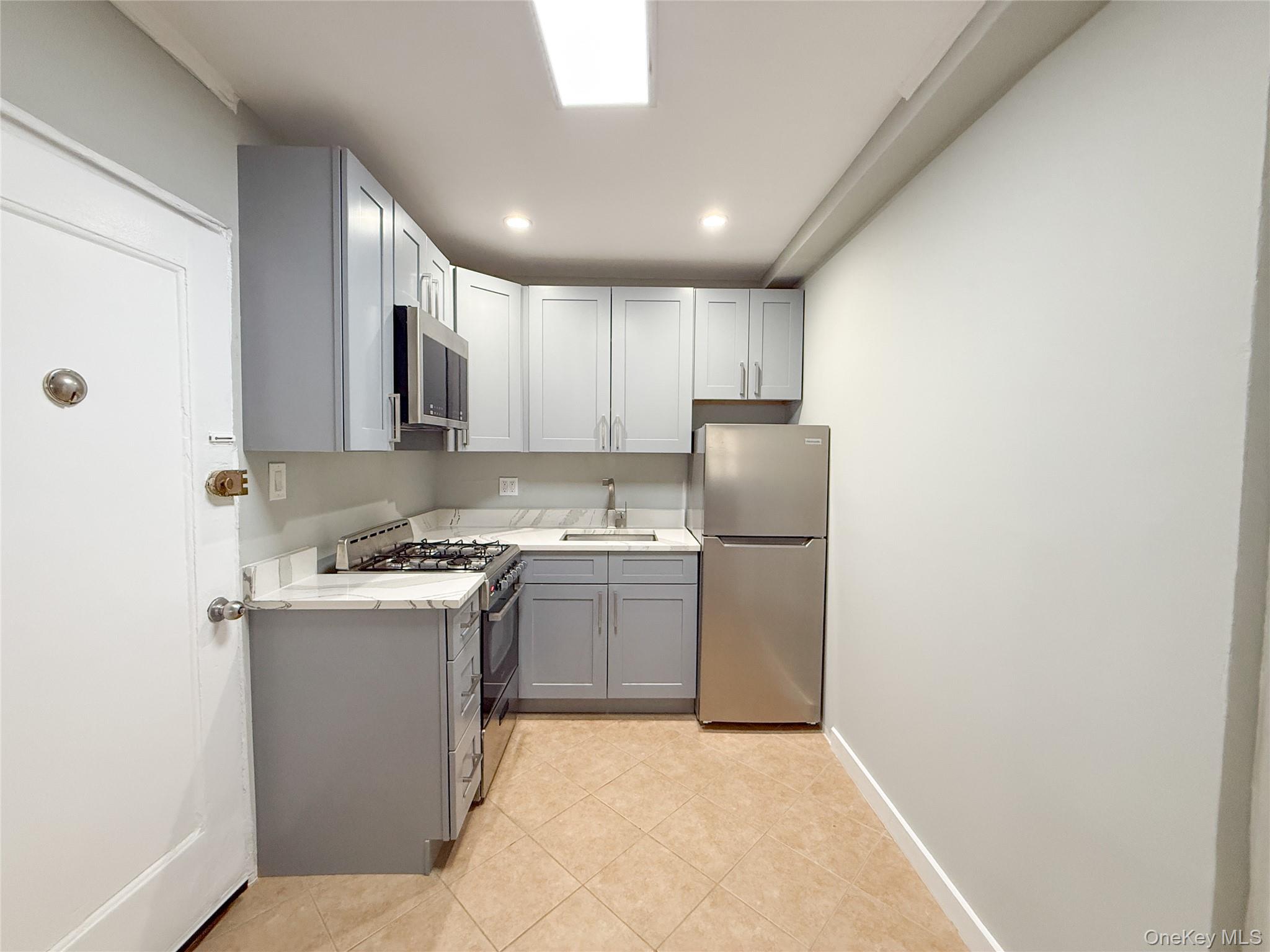 #3 photo, 302 E Broadway, Long Beach , NY 11561