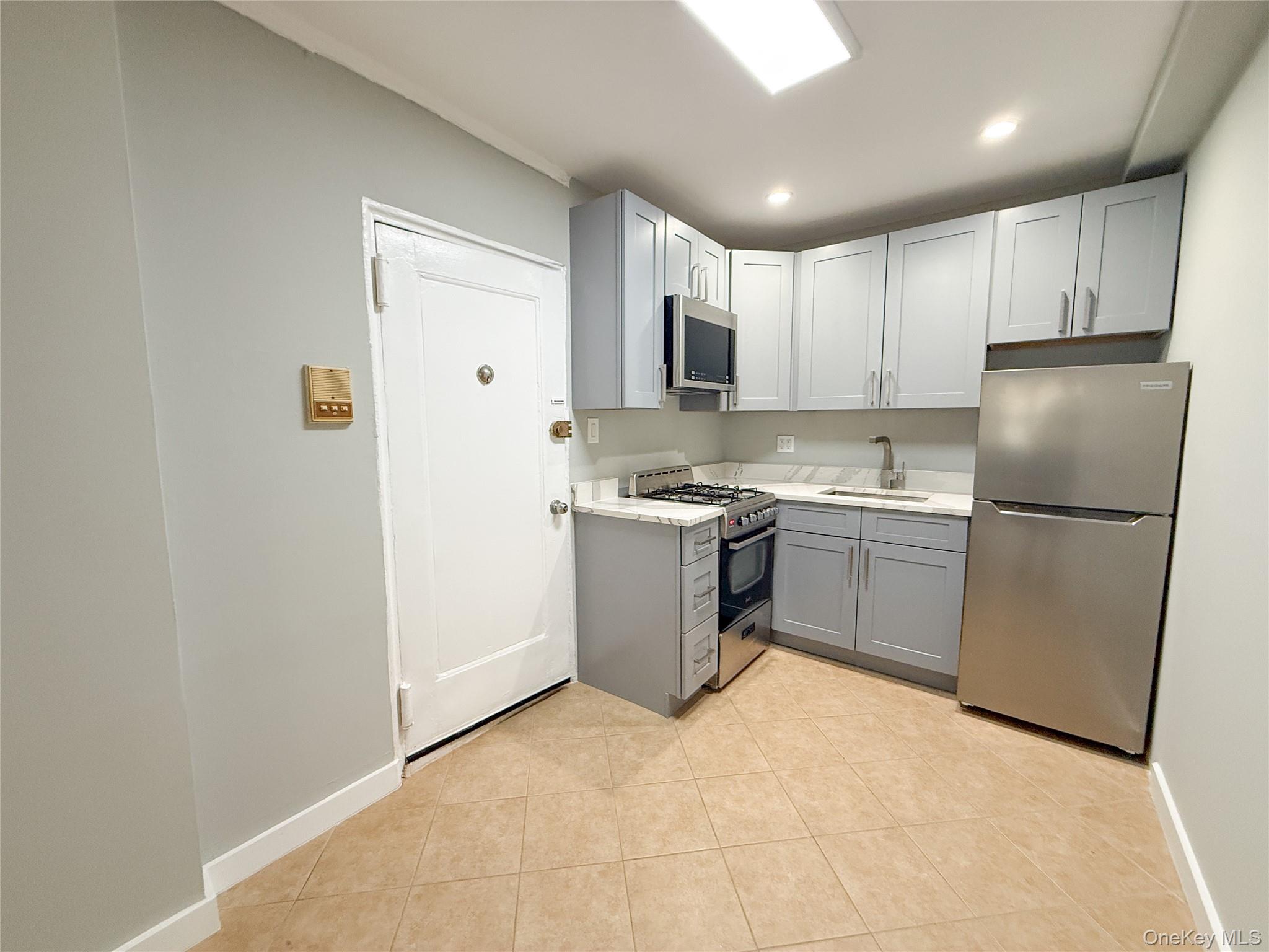 #5 photo, 302 E Broadway, Long Beach , NY 11561