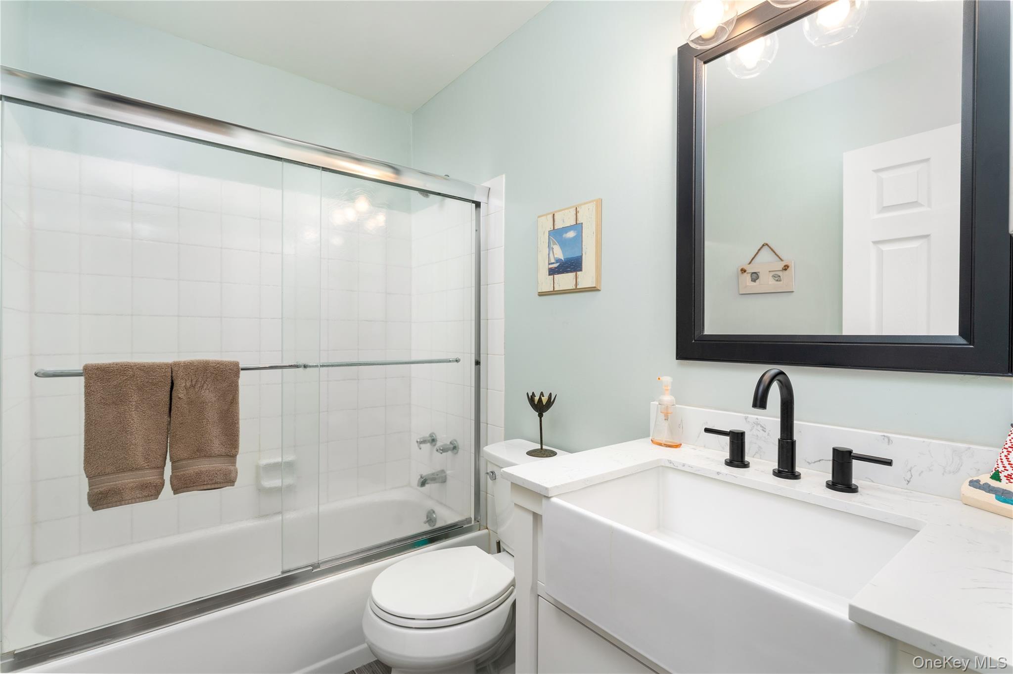 #17 photo, 654 Birchwood Park Drive, Middle Island , NY 11953