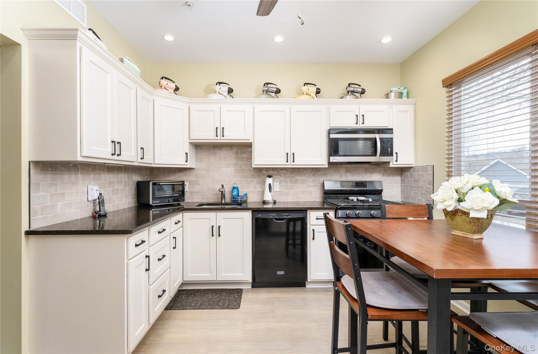 #4 photo, 654 Birchwood Park Drive, Middle Island , NY 11953