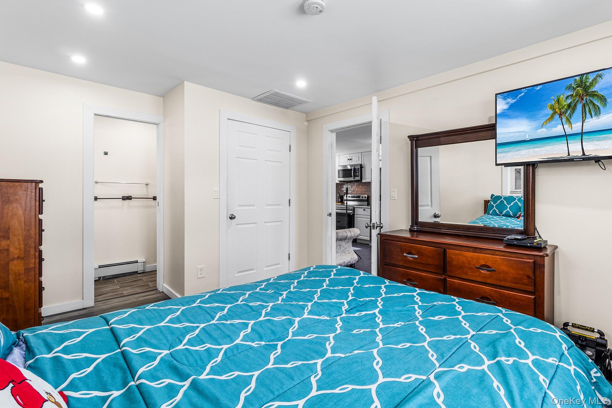 #17 photo, 9 Deer Street, Wyandanch , NY 11798