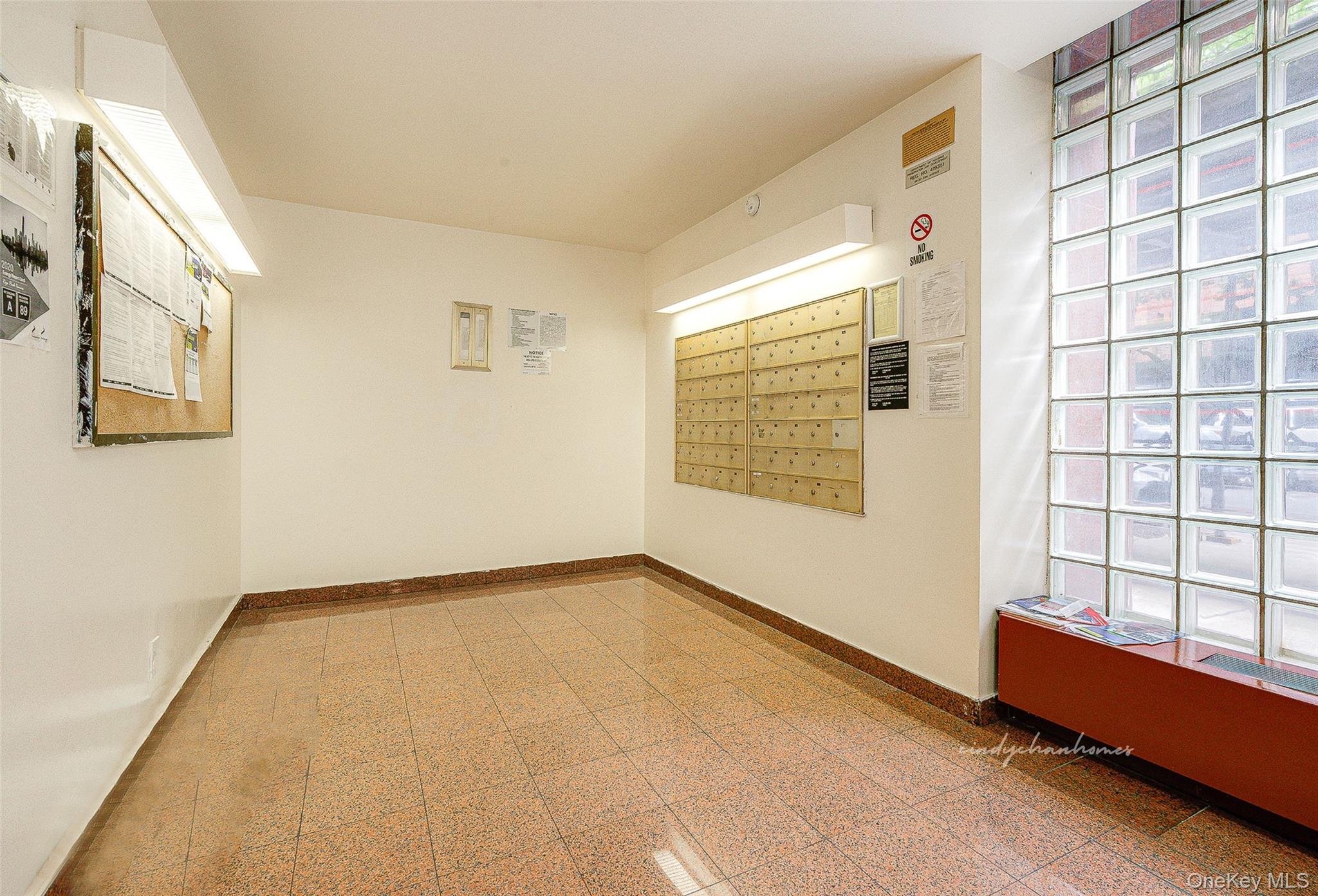 #3 photo, 94-30 60th Avenue, 뉴욕퀸즈 Elmhurst , NY 11373