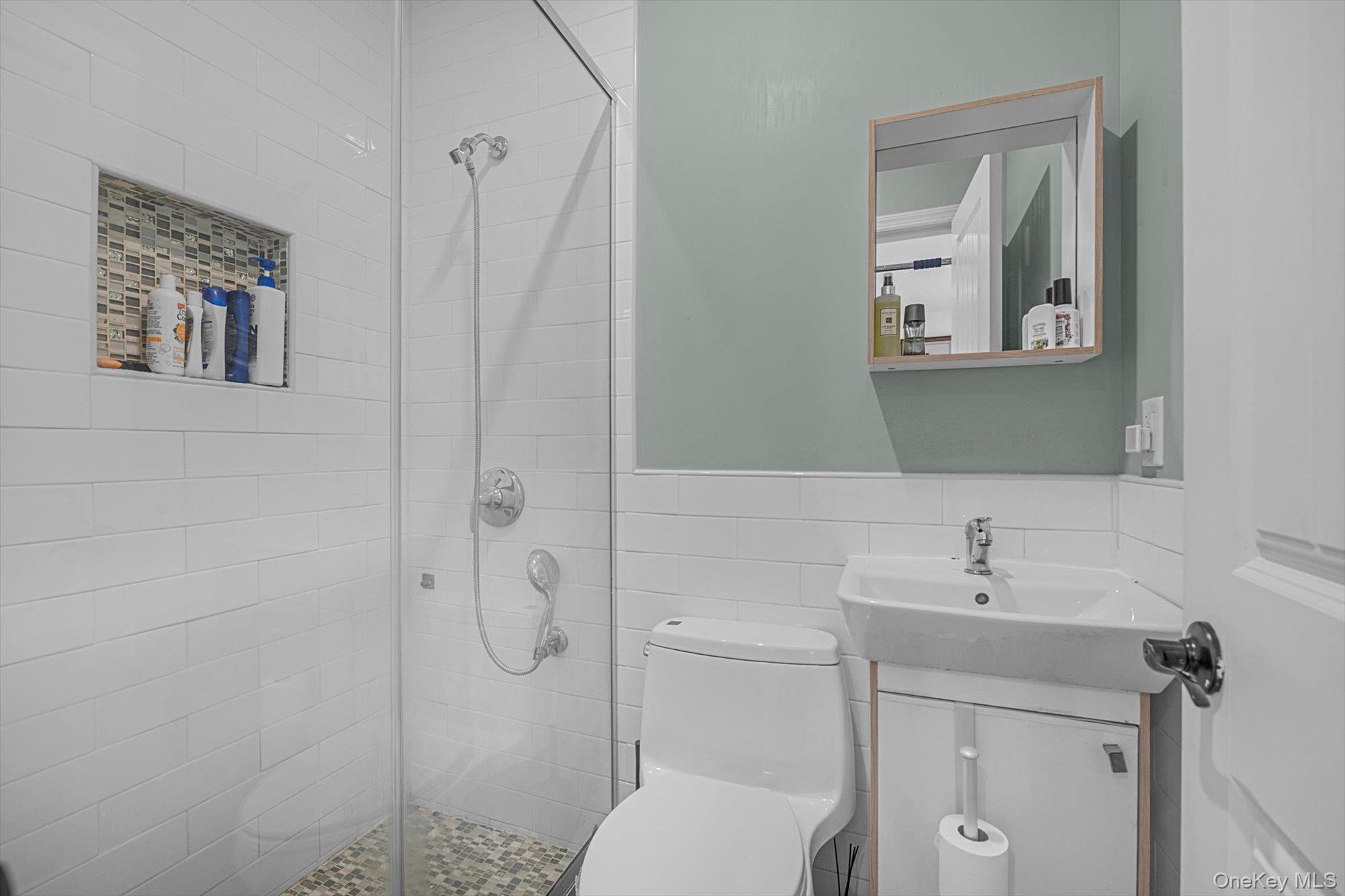 #17 photo, 39-12 215TH Place, Bayside , NY 11361