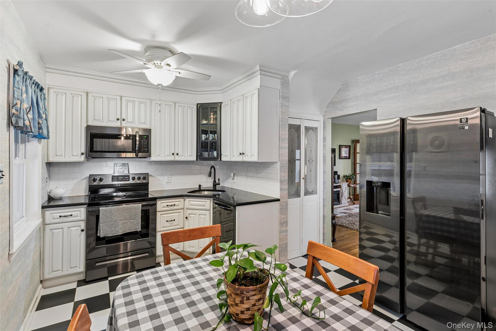 #7 photo, 9 Clinton Street, Elmont , NY 11003