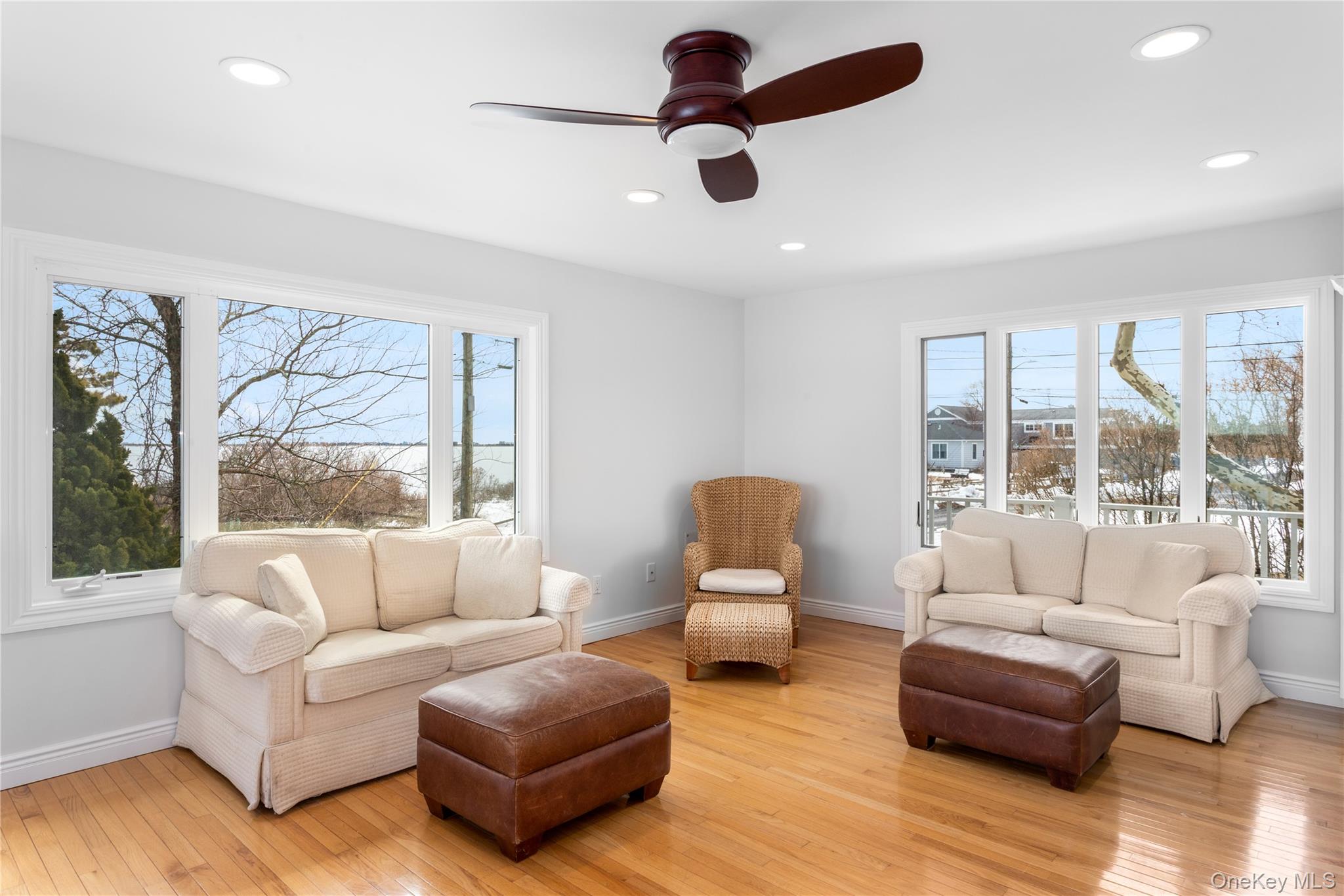 #10 photo, 2 Bayside Avenue, 롱 아일랜드 East Quogue , NY 11942