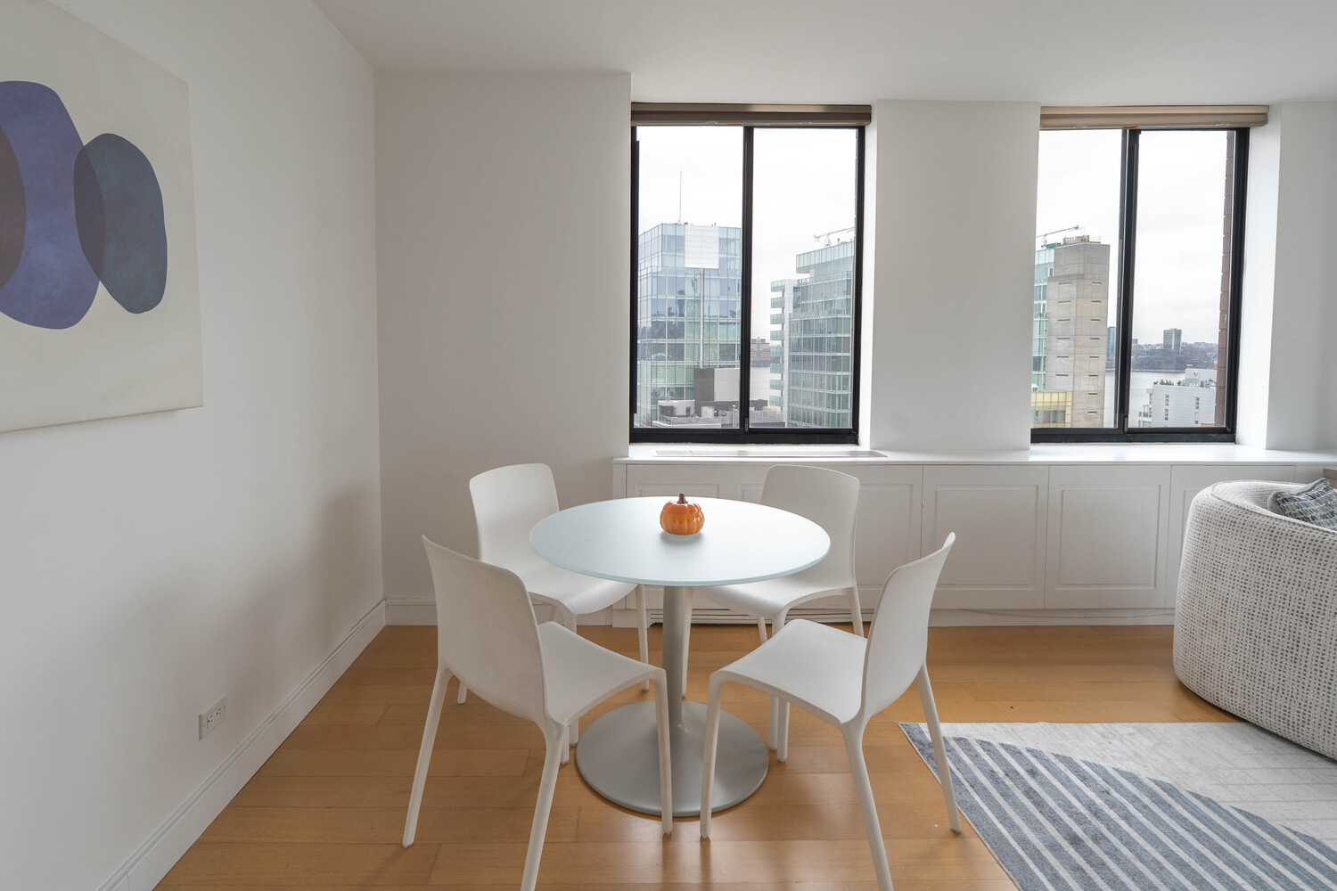 #2 photo, 140 CHARLES Street, מנהטן West Village , NY 10014