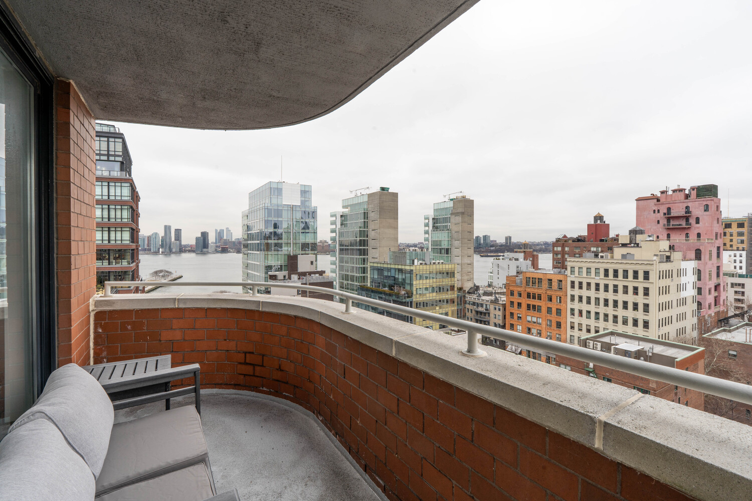 #4 photo, 140 CHARLES Street, מנהטן West Village , NY 10014