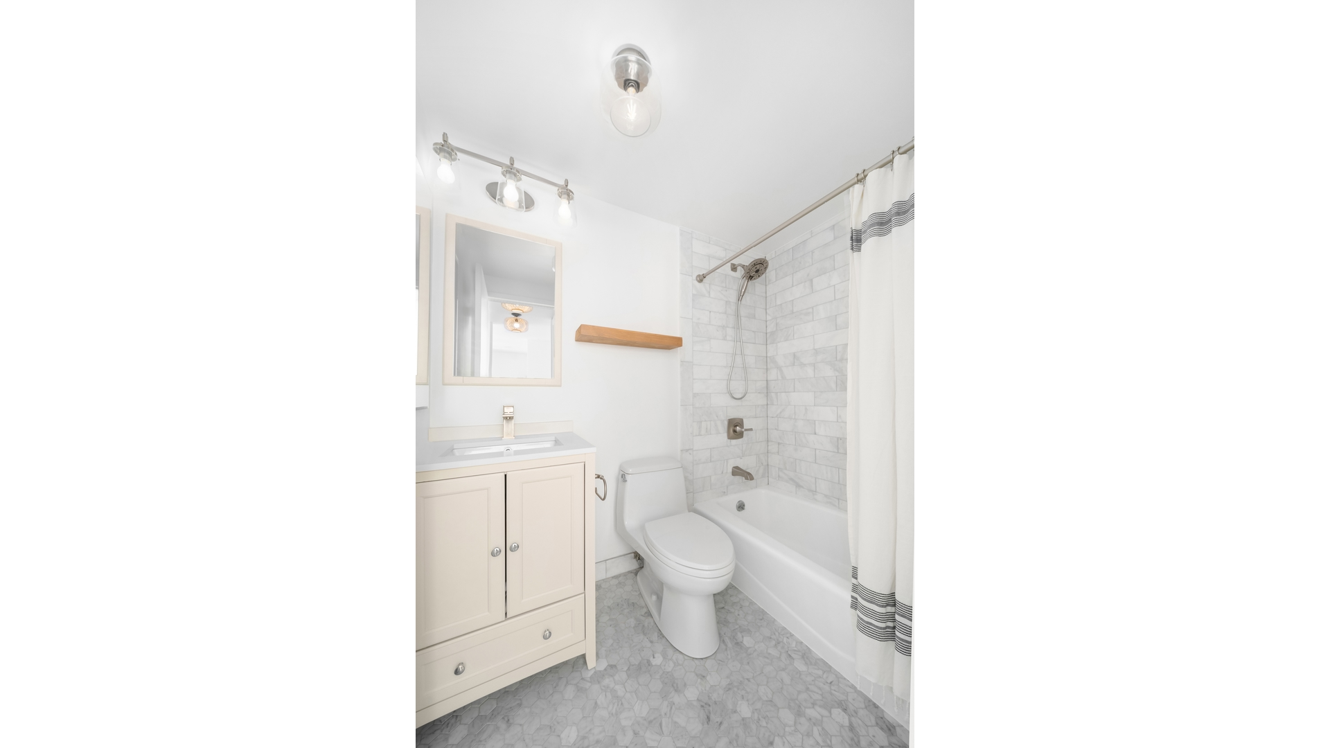 #6 photo, 445 W 19TH Street, מנהטן Chelsea , NY 10011