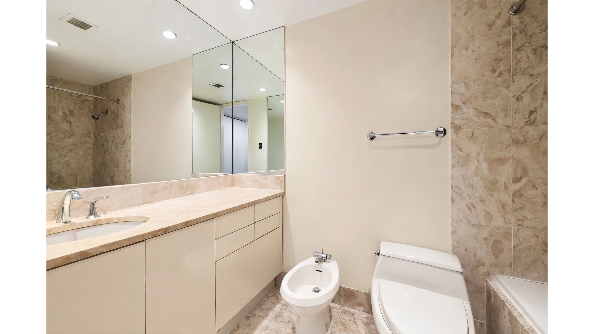 #11 photo, 100 UNITED NATIONS Plaza, Turtle Bay , NY 10017