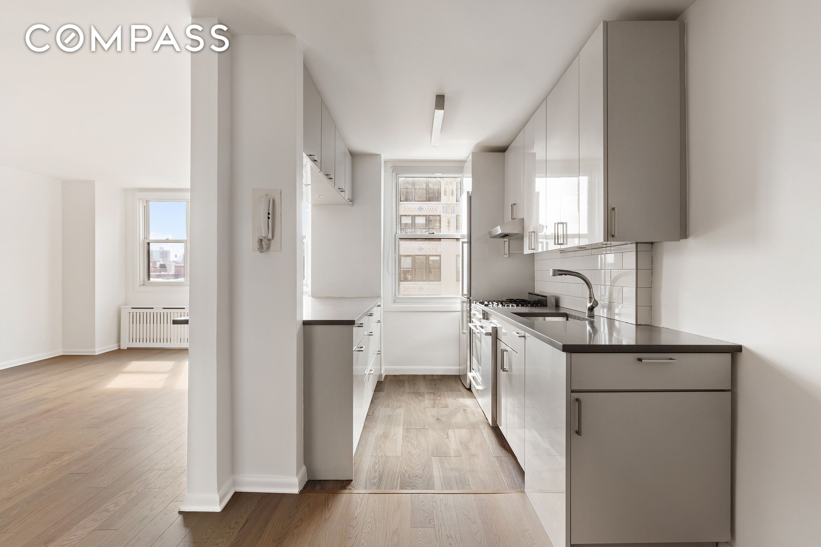 #12 photo, 77 7th Avenue, मैनहटन Chelsea , NY 10011