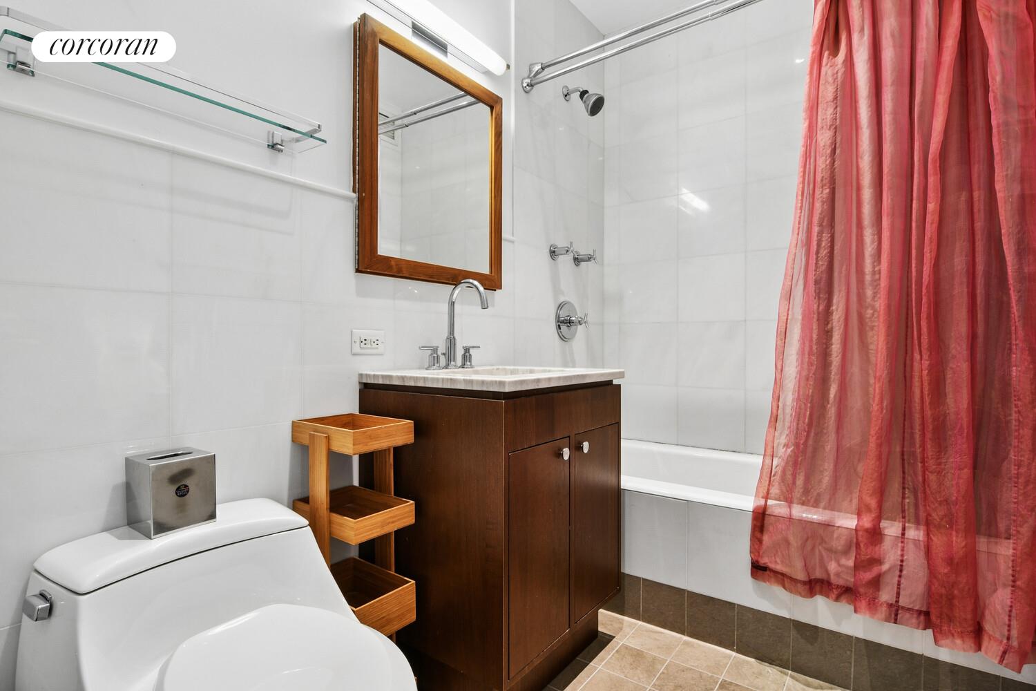 #15 photo, New York City, ম্যানহাটন Lincoln Square , NY 10023