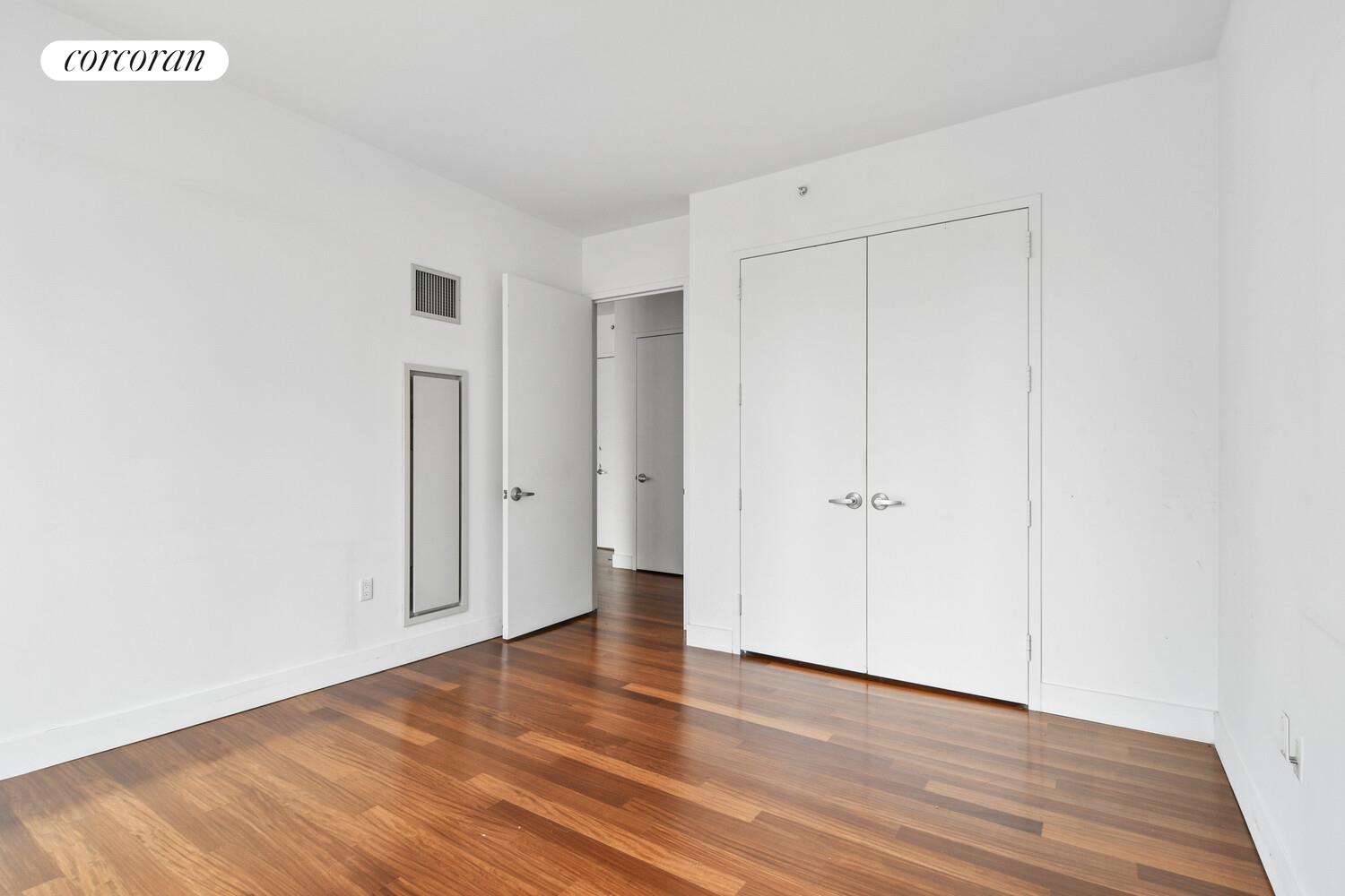 #5 photo, New York City, ম্যানহাটন Lincoln Square , NY 10023