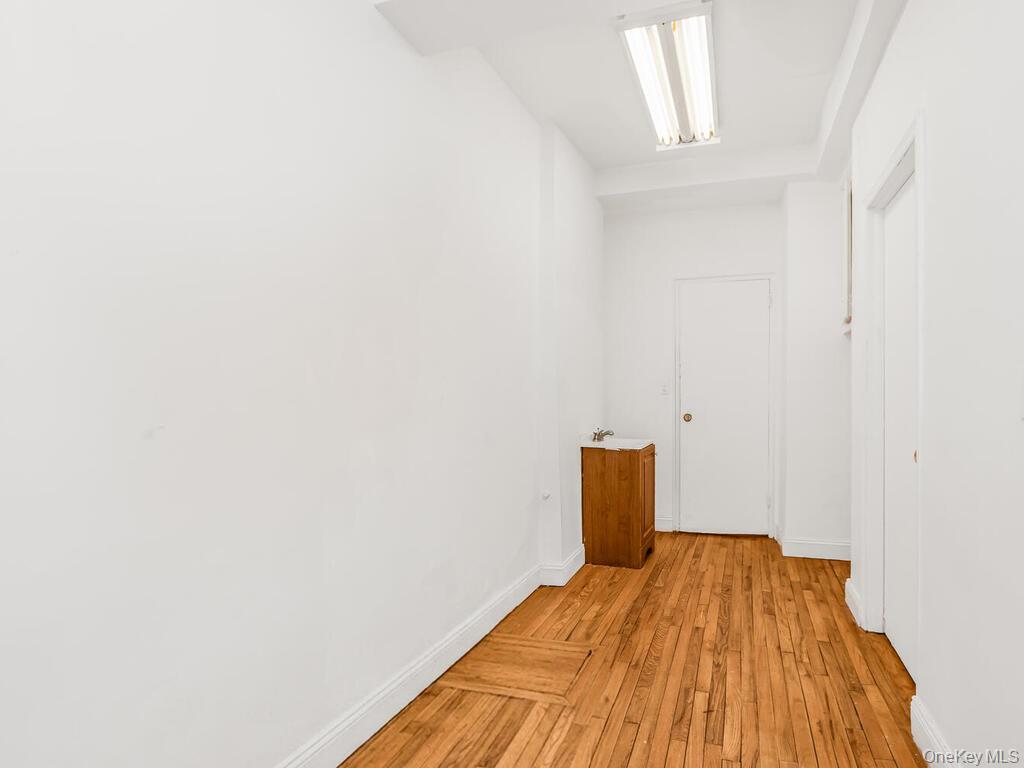 #3 photo, 860 Grand Concourse, ब्रोंक्स Bronx , NY 10451