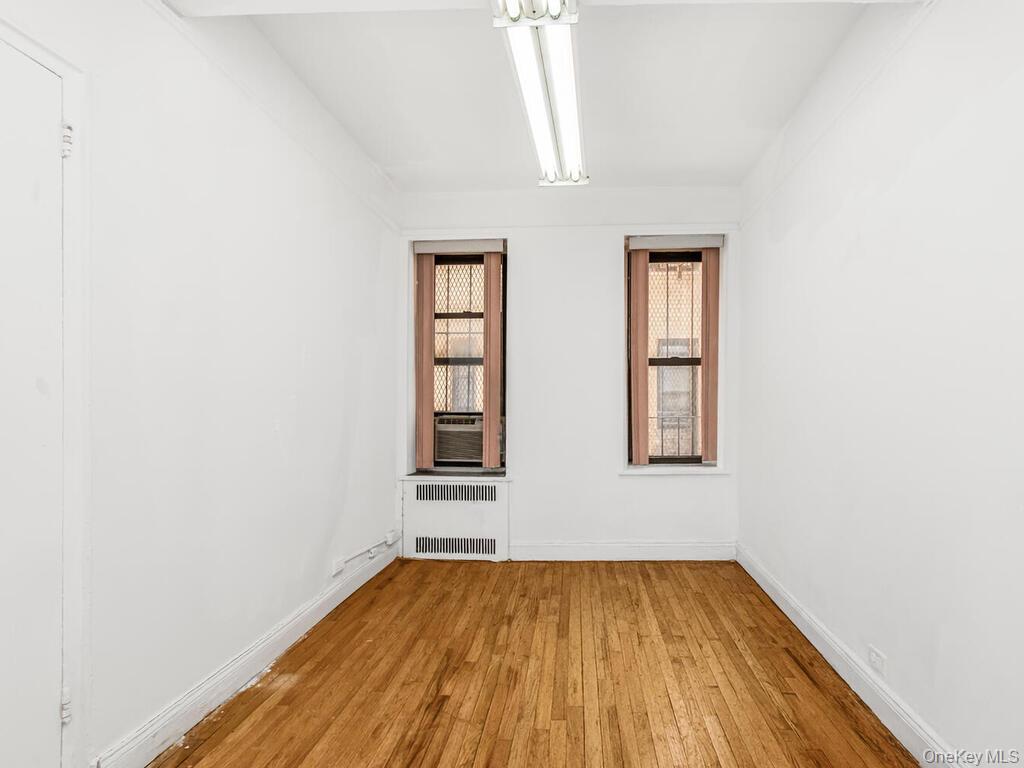 #4 photo, 860 Grand Concourse, ब्रोंक्स Bronx , NY 10451