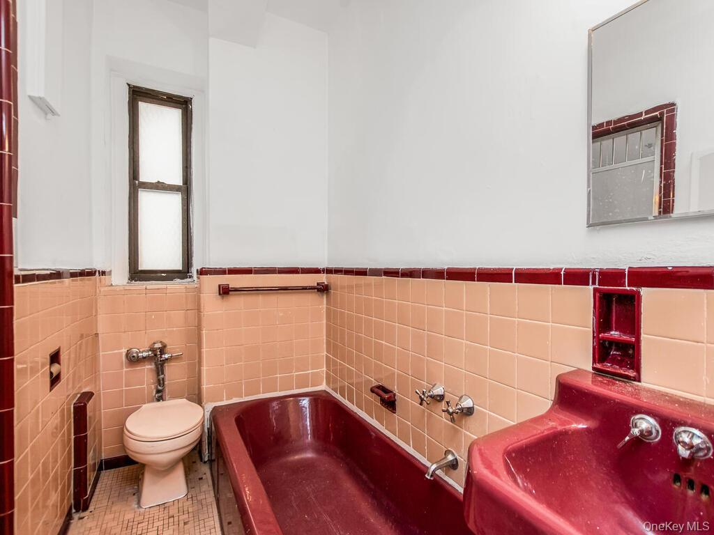 #5 photo, 860 Grand Concourse, ब्रोंक्स Bronx , NY 10451