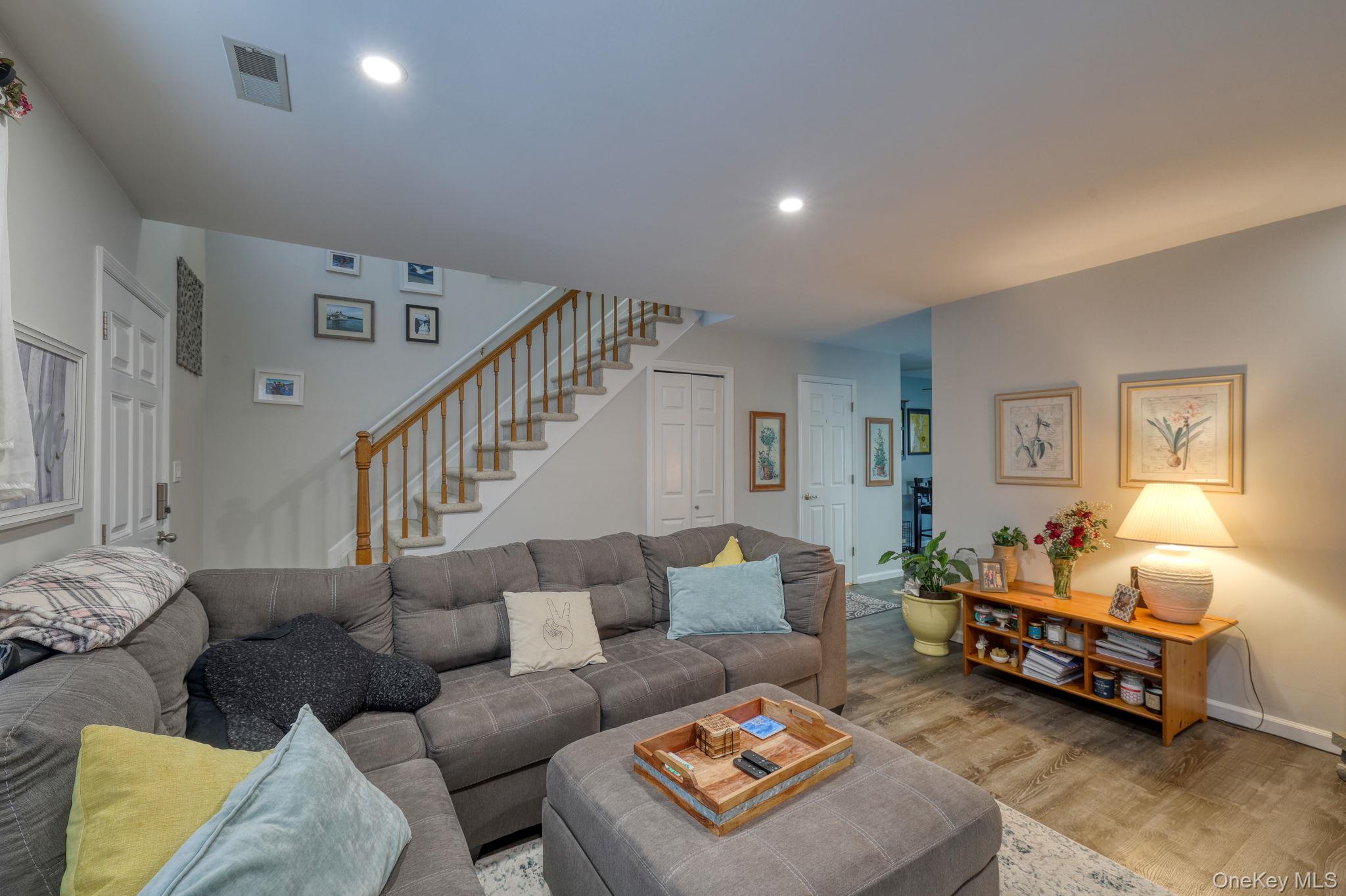 #4 photo, 614 Crab Apple Lane, 纽约州 New Windsor , NY 12553