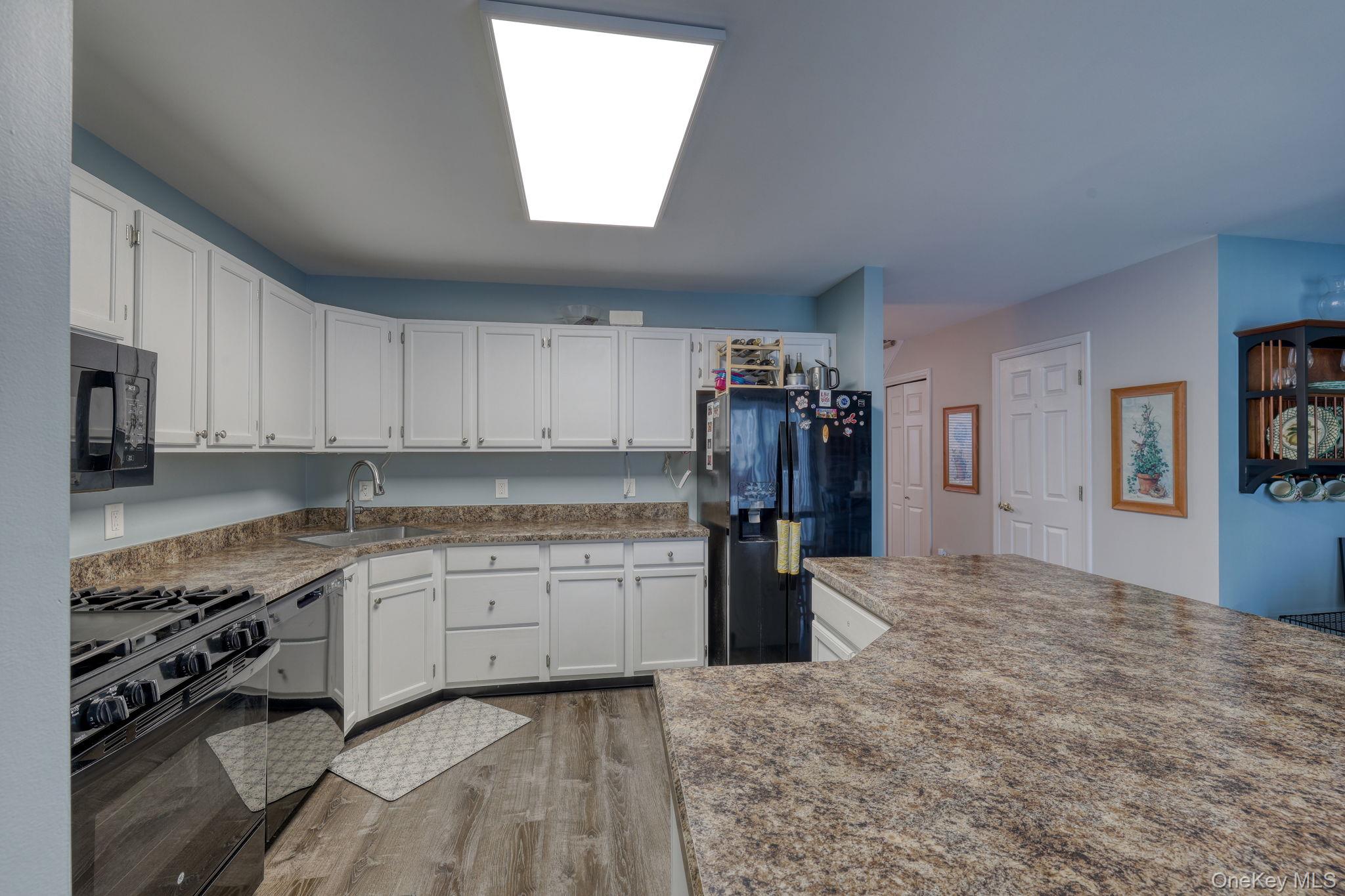 #8 photo, 614 Crab Apple Lane, 纽约州 New Windsor , NY 12553