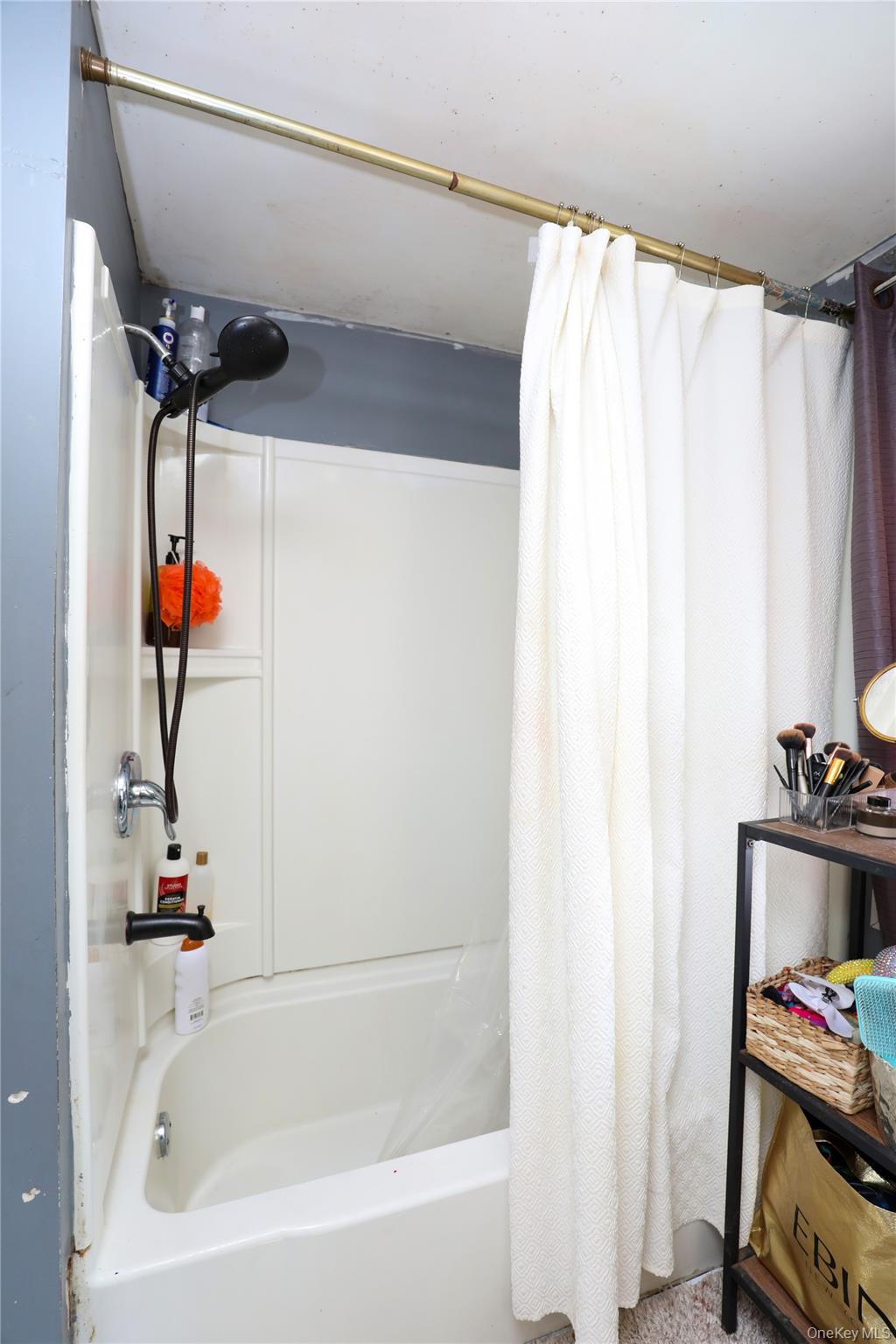 #15 photo, 654 Broadway, Esopus , NY 12429