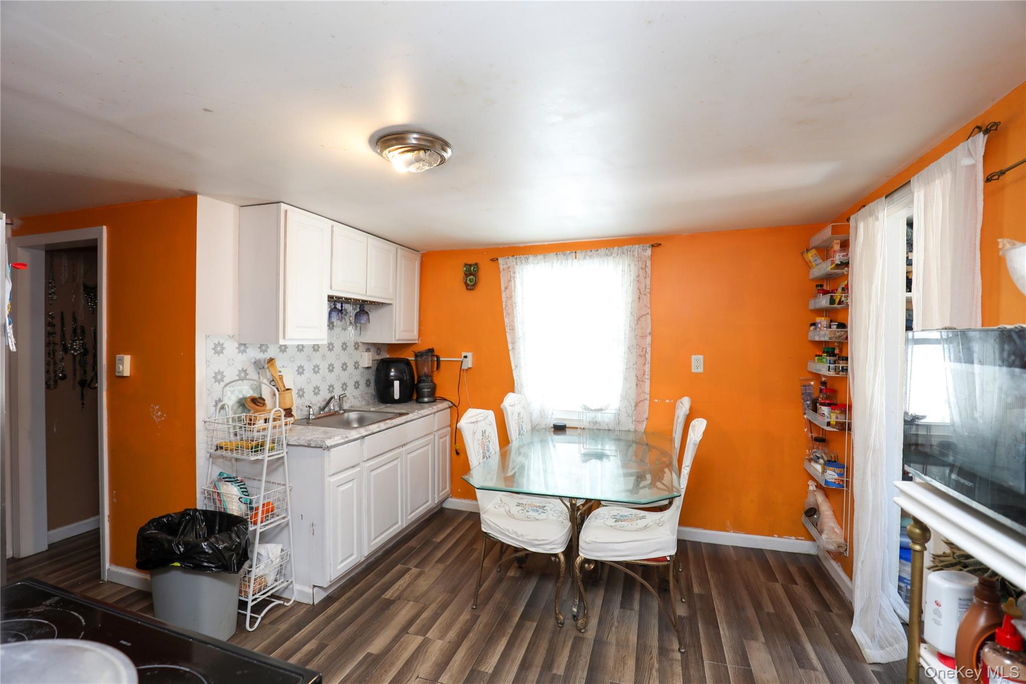 #7 photo, 654 Broadway, Esopus , NY 12429