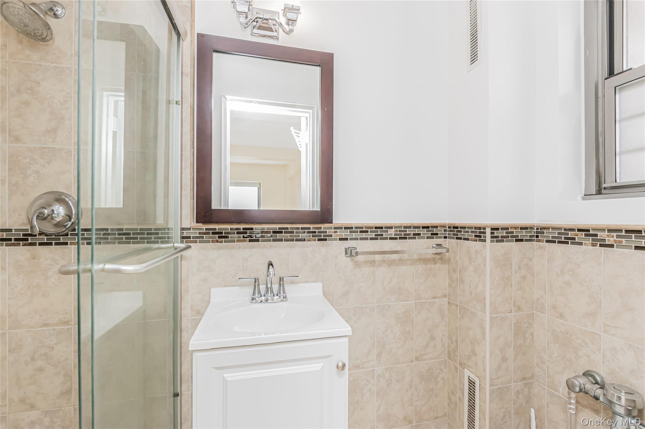 #8 photo, 3515 Henry Hudson Parkway, Bronx , NY 10463