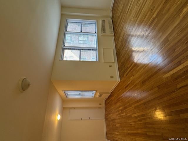 #7 photo, 11 Lake Street, White Plains , NY 10603