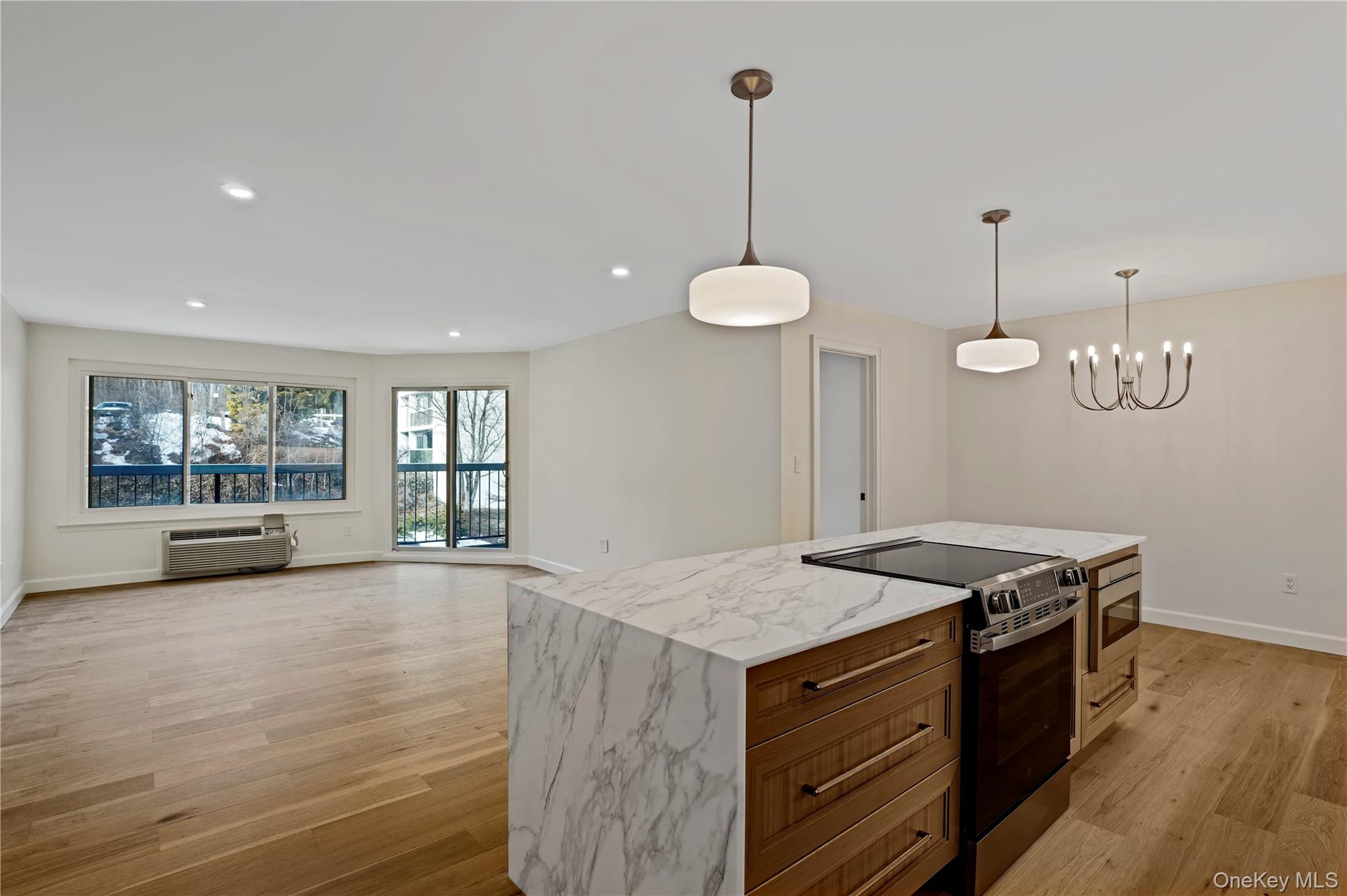 #12 photo, 400 High Point Drive, Hartsdale , NY 10530