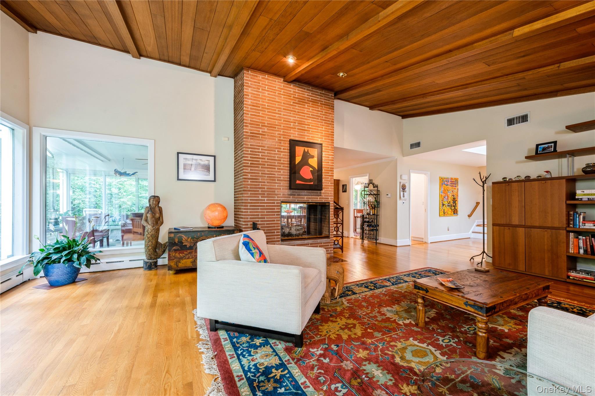 #11 photo, 160 Hampshire Road, Bronxville , NY 10708