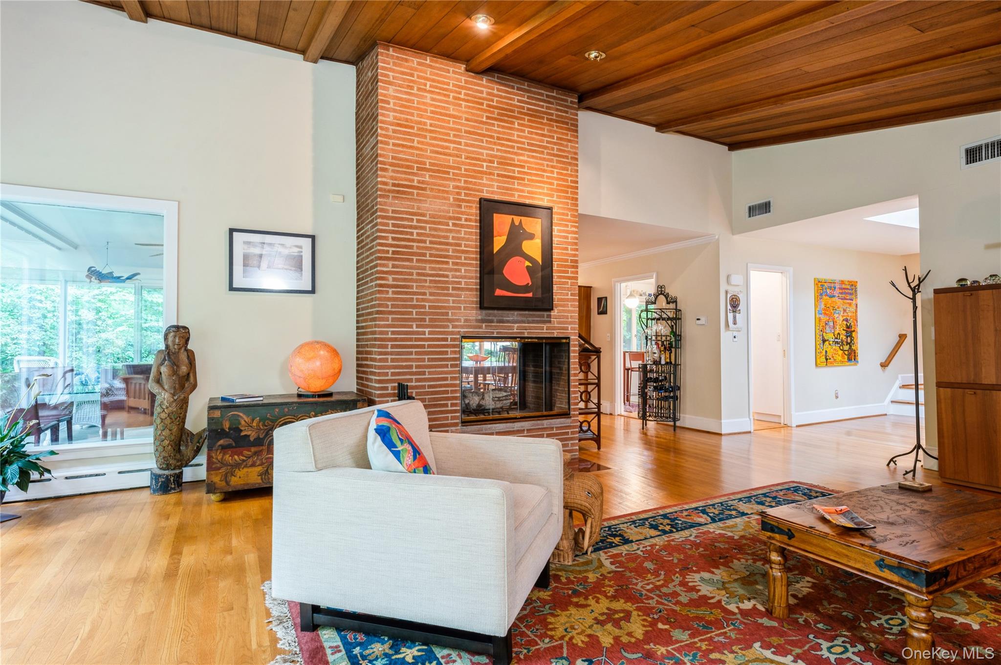 #12 photo, 160 Hampshire Road, Bronxville , NY 10708