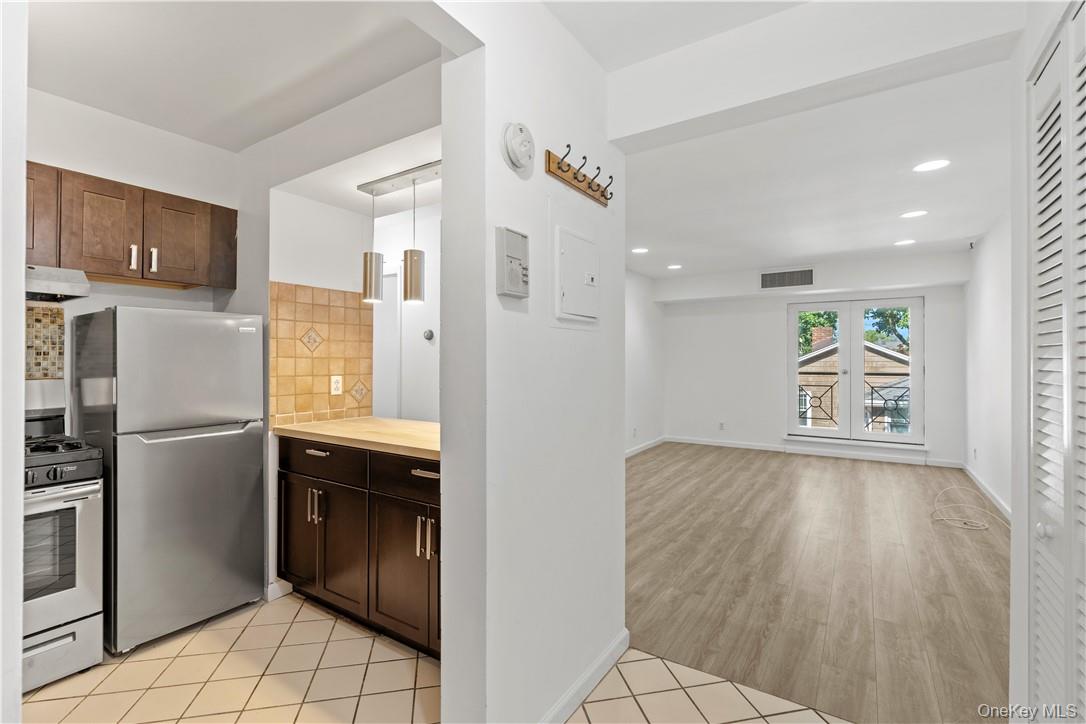 #3 photo, 501 N Barry Avenue, Mamaroneck , NY 10543