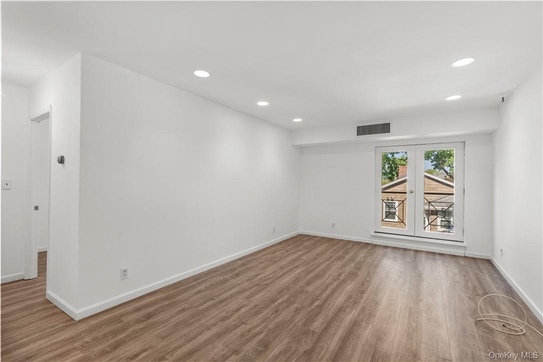 #7 photo, 501 N Barry Avenue, Mamaroneck , NY 10543