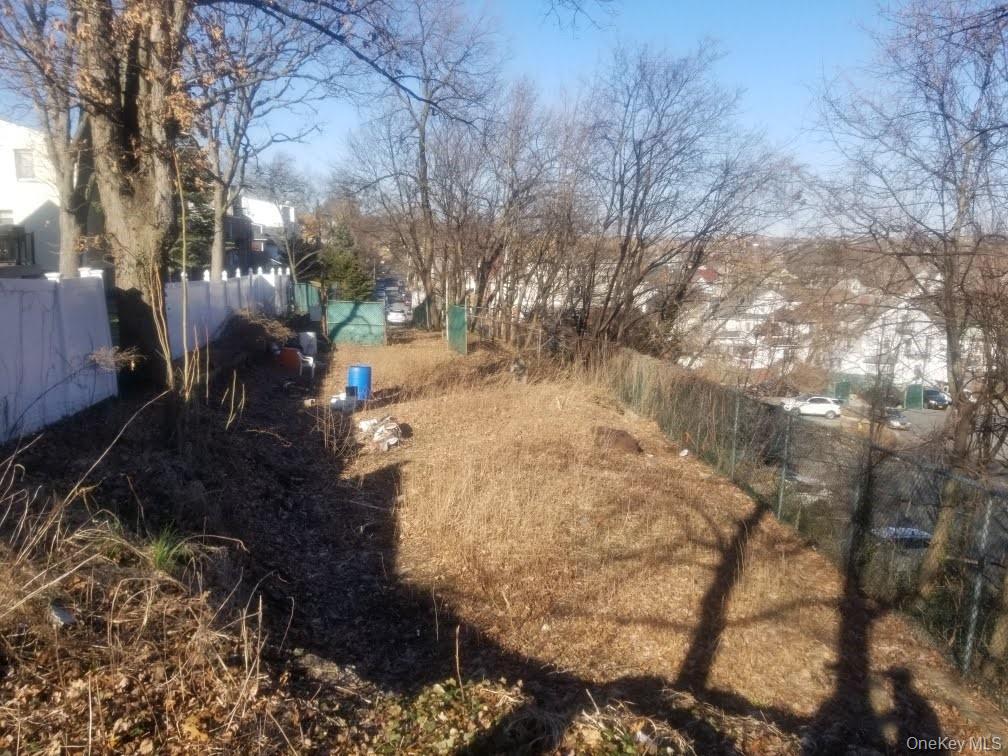 #4 photo, 23 Saint James Terrace, Yonkers , NY 10704