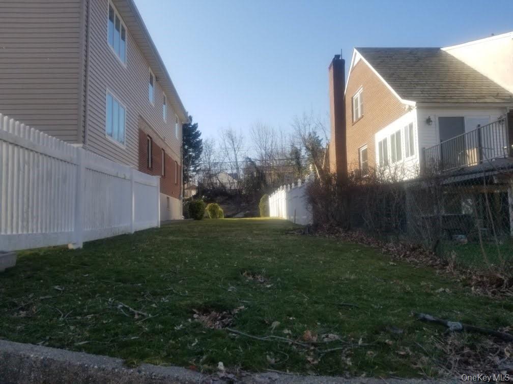 #6 photo, 23 Saint James Terrace, Yonkers , NY 10704