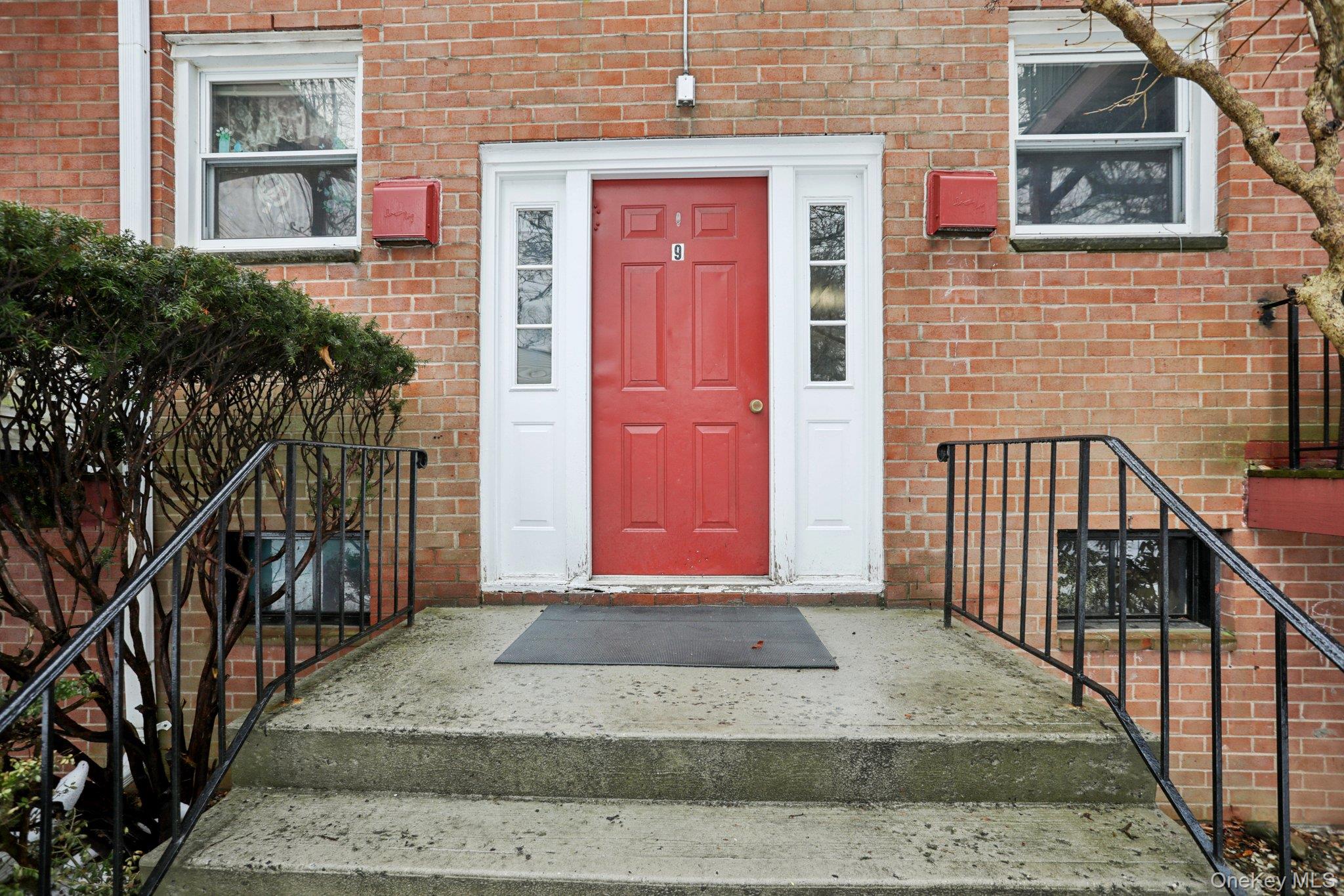 #1 photo, 9 Oxford Court, Suffern , NY 10901