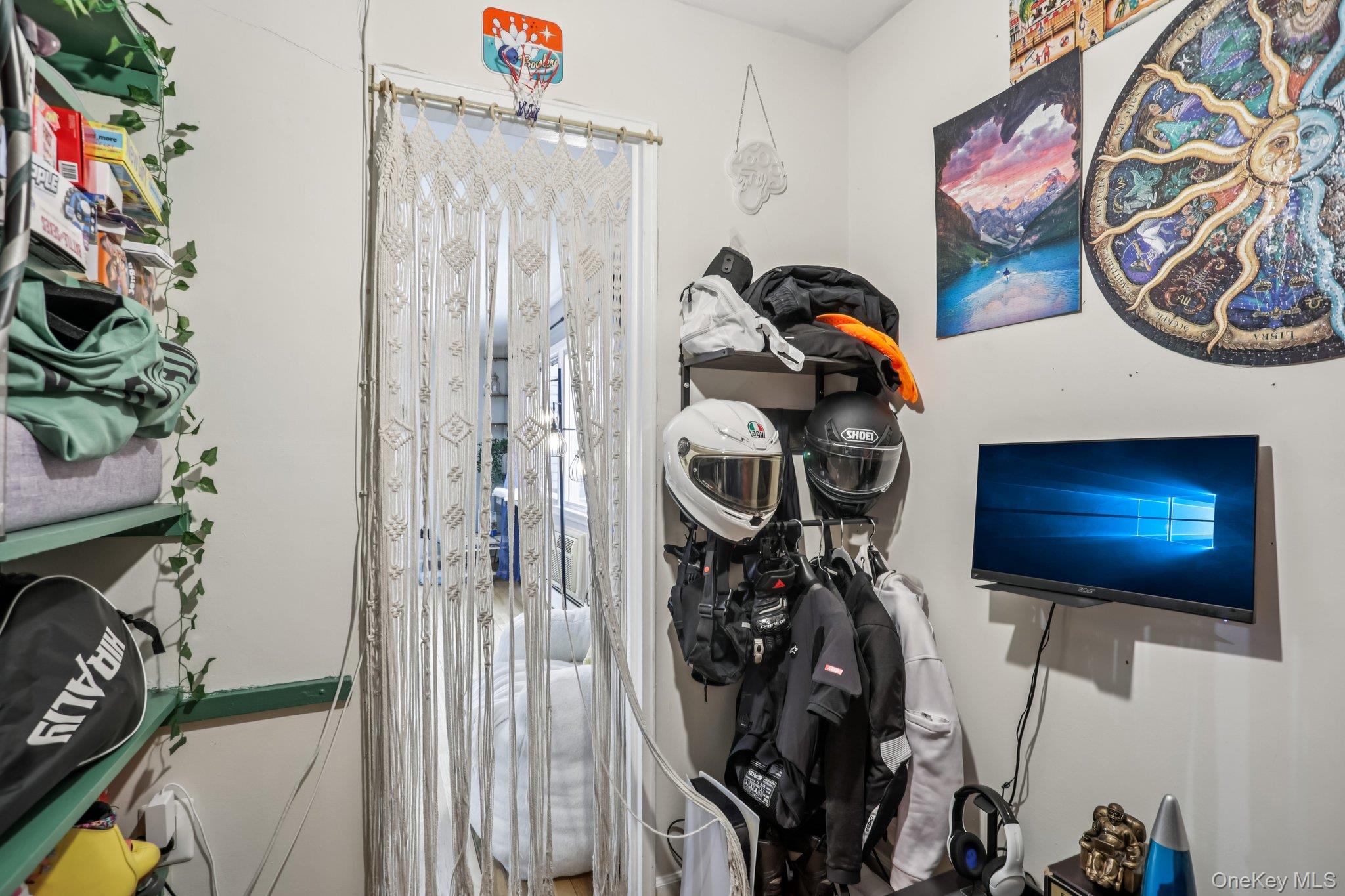 #18 photo, 9 Oxford Court, Suffern , NY 10901