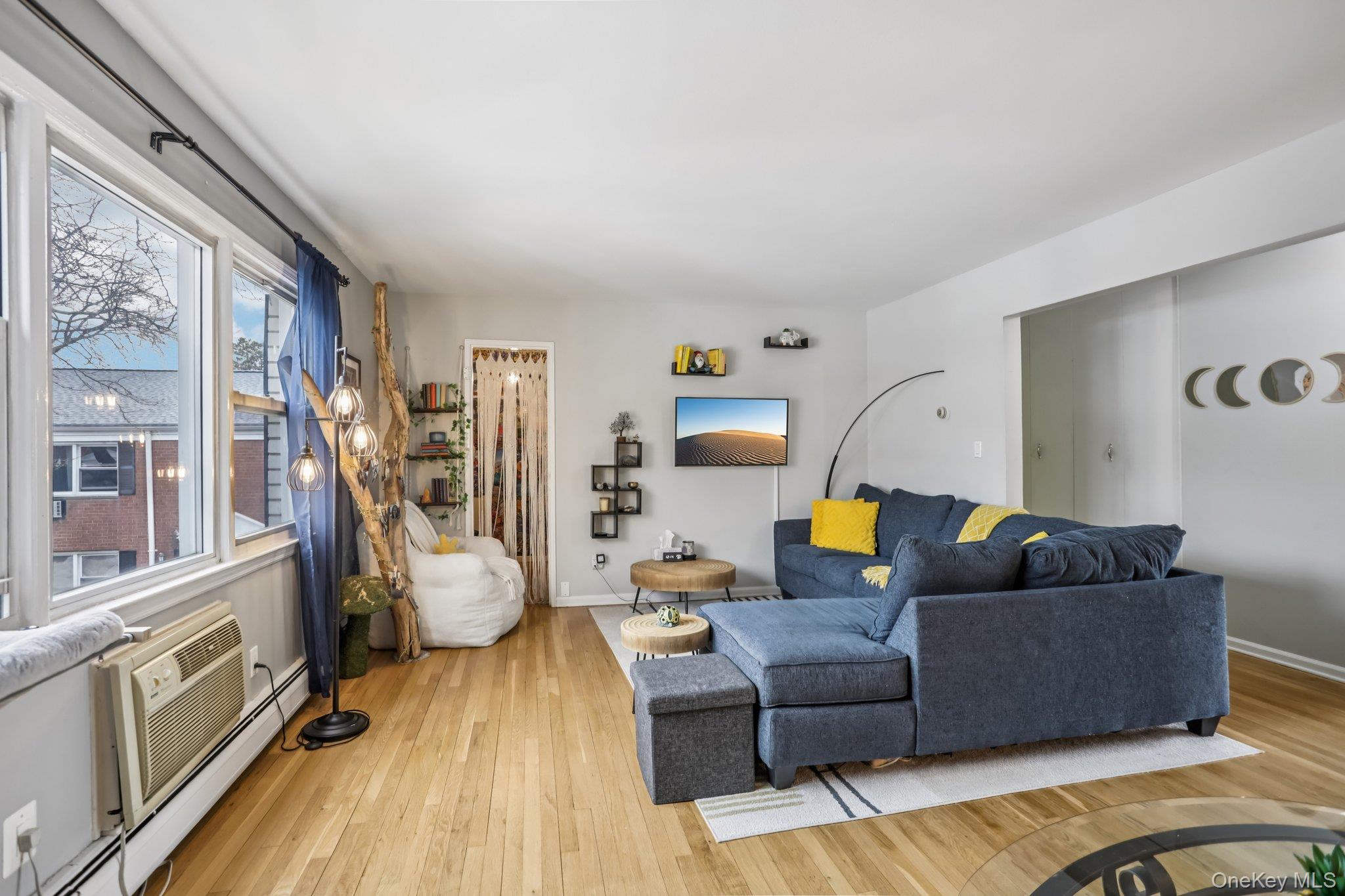 #4 photo, 9 Oxford Court, Suffern , NY 10901