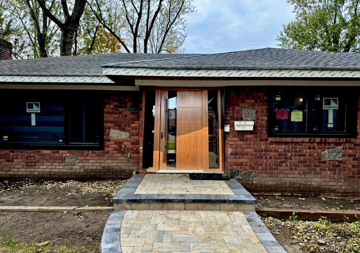 #1 photo, 5 University Place, Great Neck , NY 11020