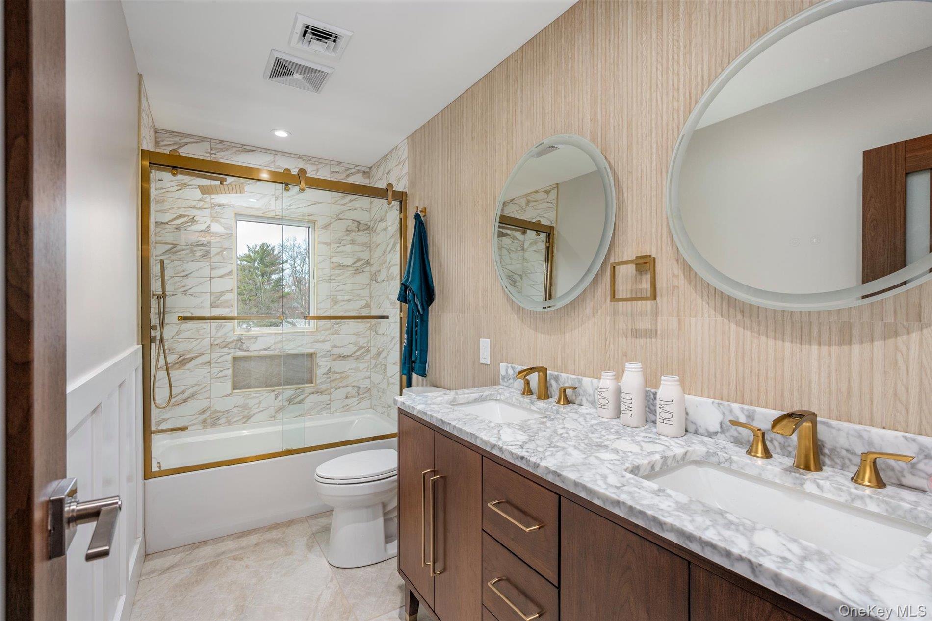 #6 photo, 5 University Place, Great Neck , NY 11020