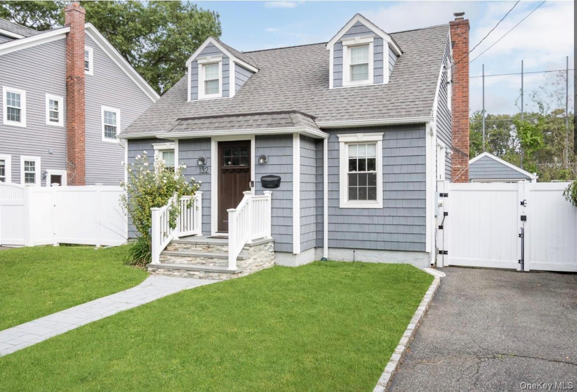 #2 photo, 132 Webster Street, Merrick , NY 11566