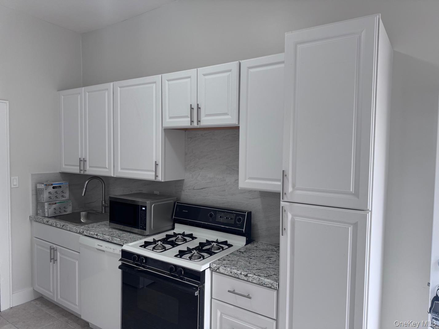 #5 photo, 62 Jerusalem Avenue, Hicksville , NY 11801