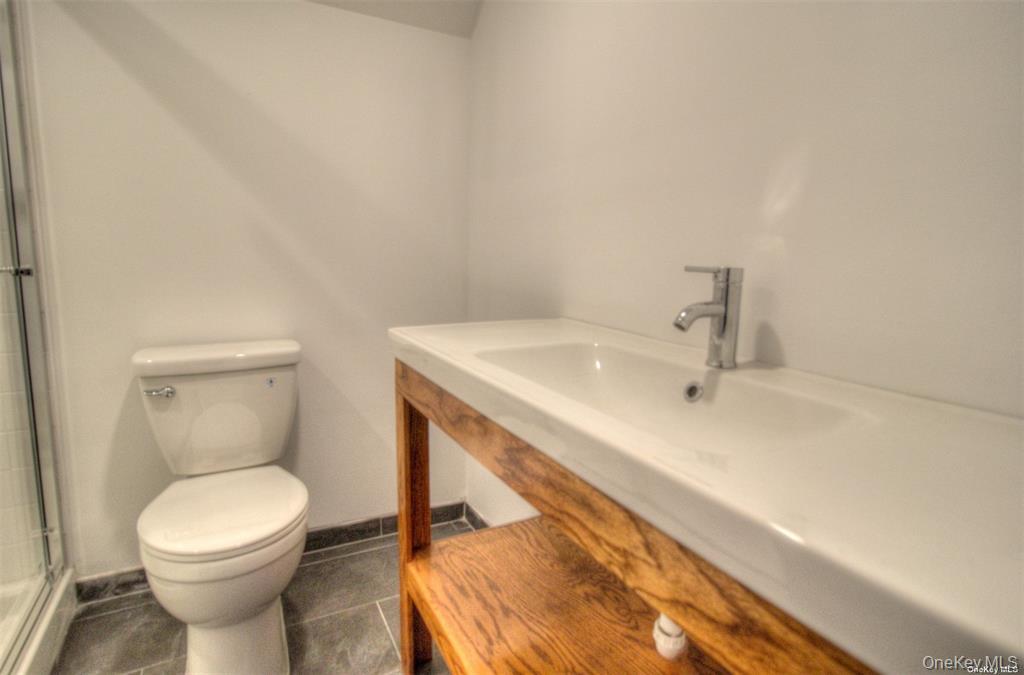 #4 photo, 11 Pulaski Place, Port Washington , NY 11050