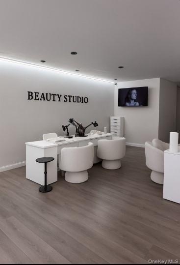 #1 photo, 135 Sunrise Highway, 롱 아일랜드 Amityville , NY 11701