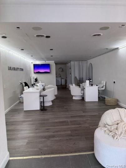 #6 photo, 135 Sunrise Highway, 롱 아일랜드 Amityville , NY 11701