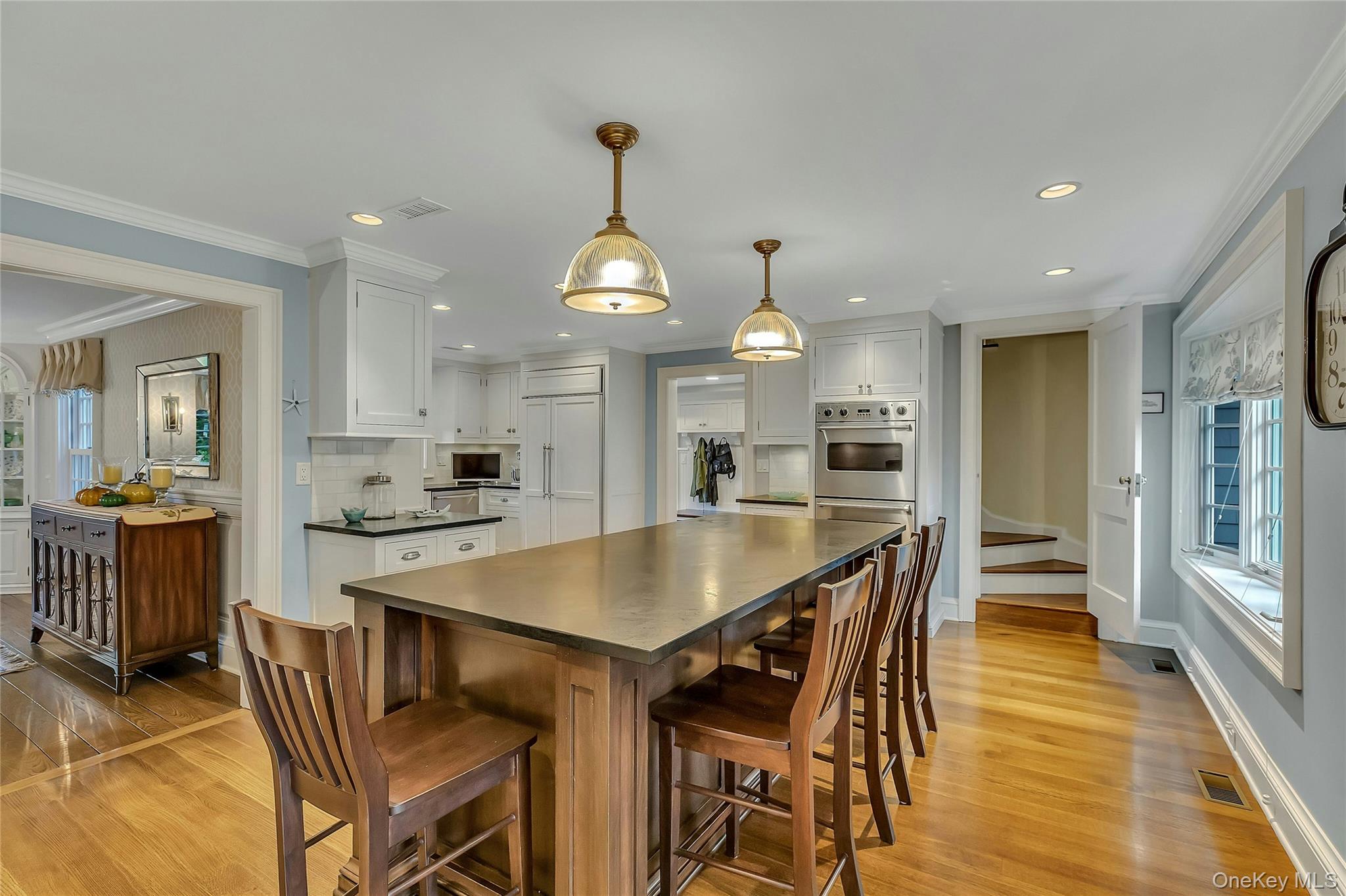 #6 photo, 308 Greene Avenue, 롱 아일랜드 Sayville , NY 11782