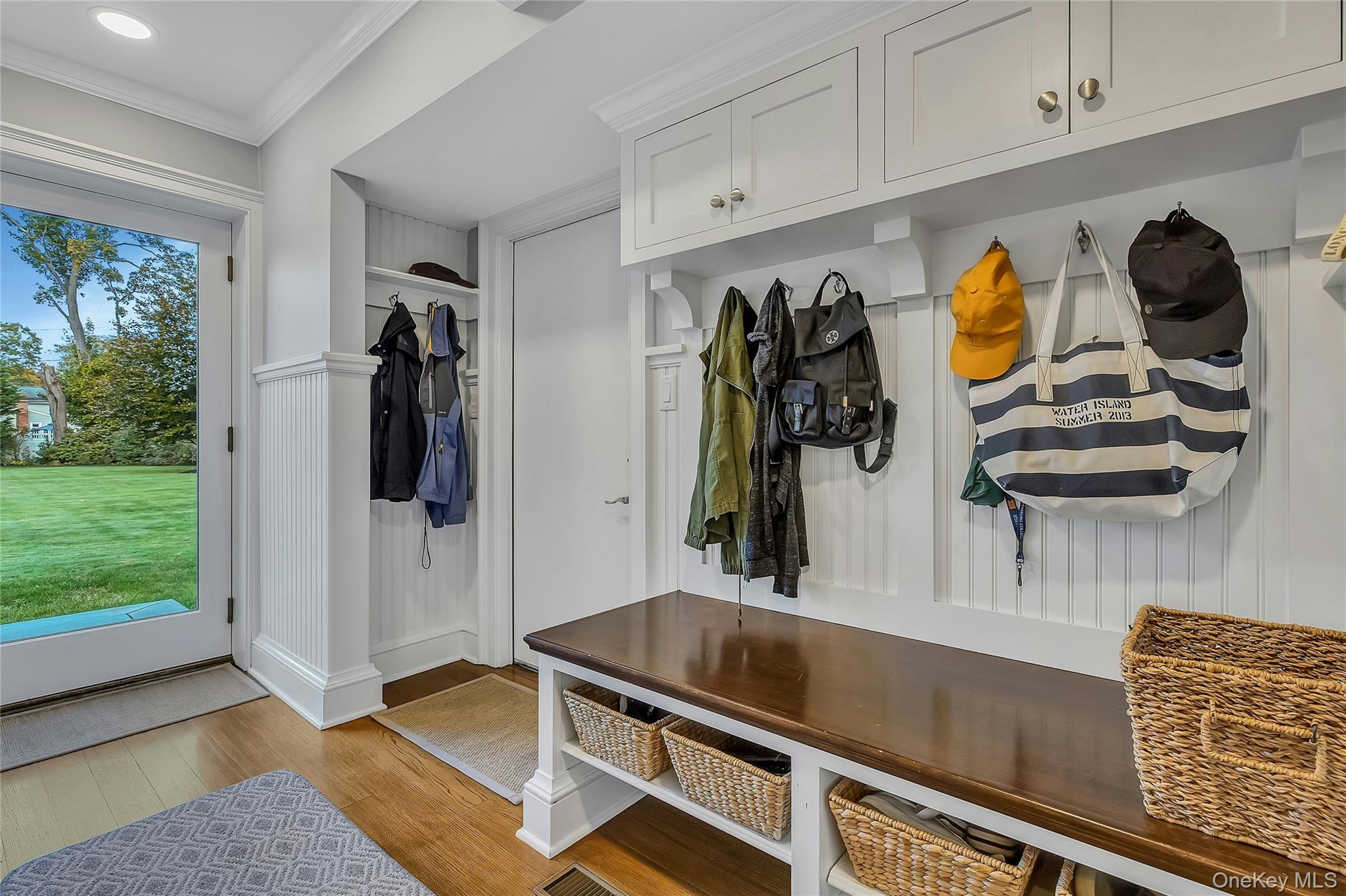 #9 photo, 308 Greene Avenue, 롱 아일랜드 Sayville , NY 11782