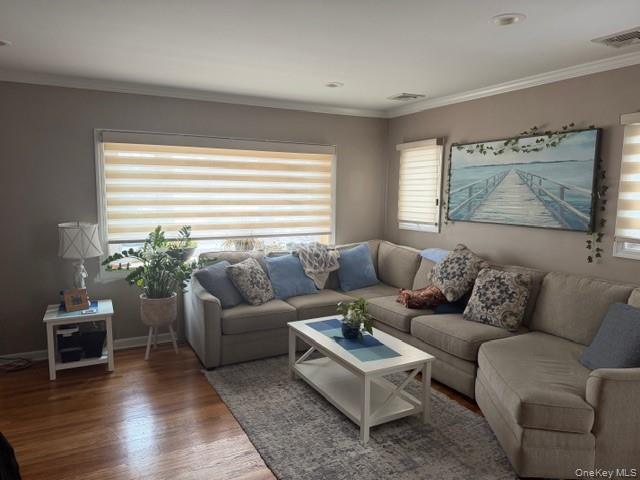 #2 photo, 2 Grenville Court, East Rockaway , NY 11518