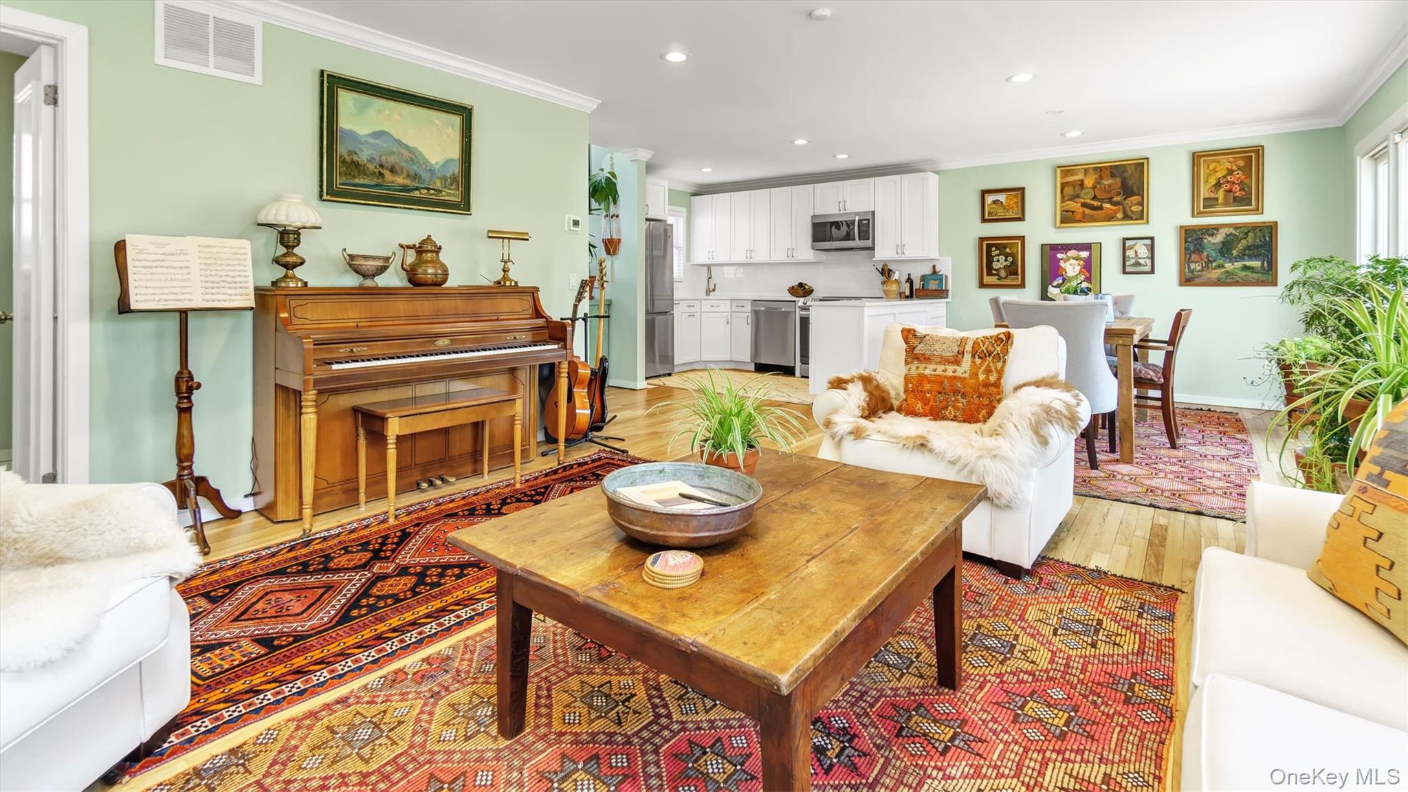 #4 photo, 25 Mitchell, Westhampton Beach , NY 11978