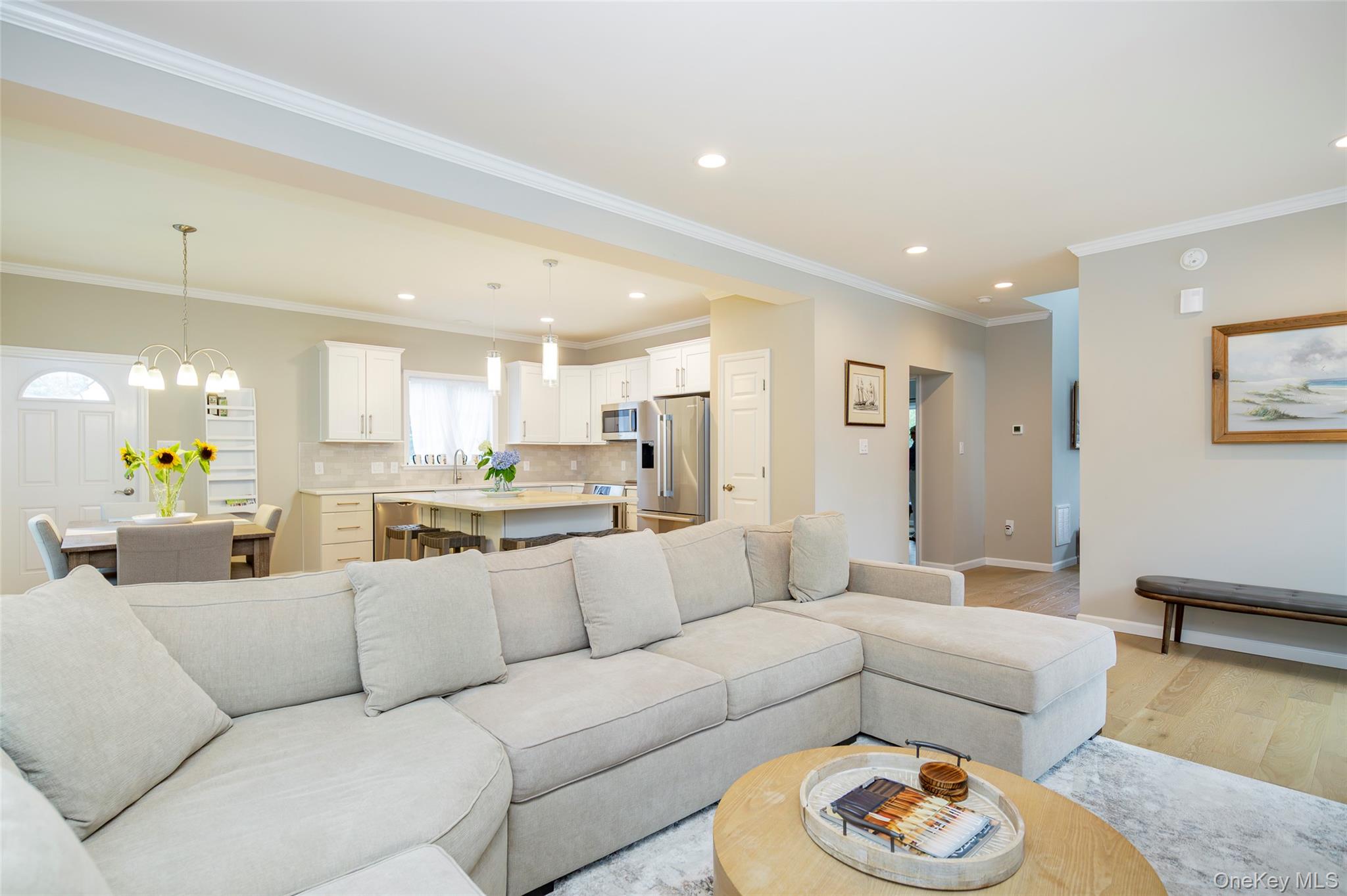 #14 photo, 15 S Beach Road, Southampton , NY 11968